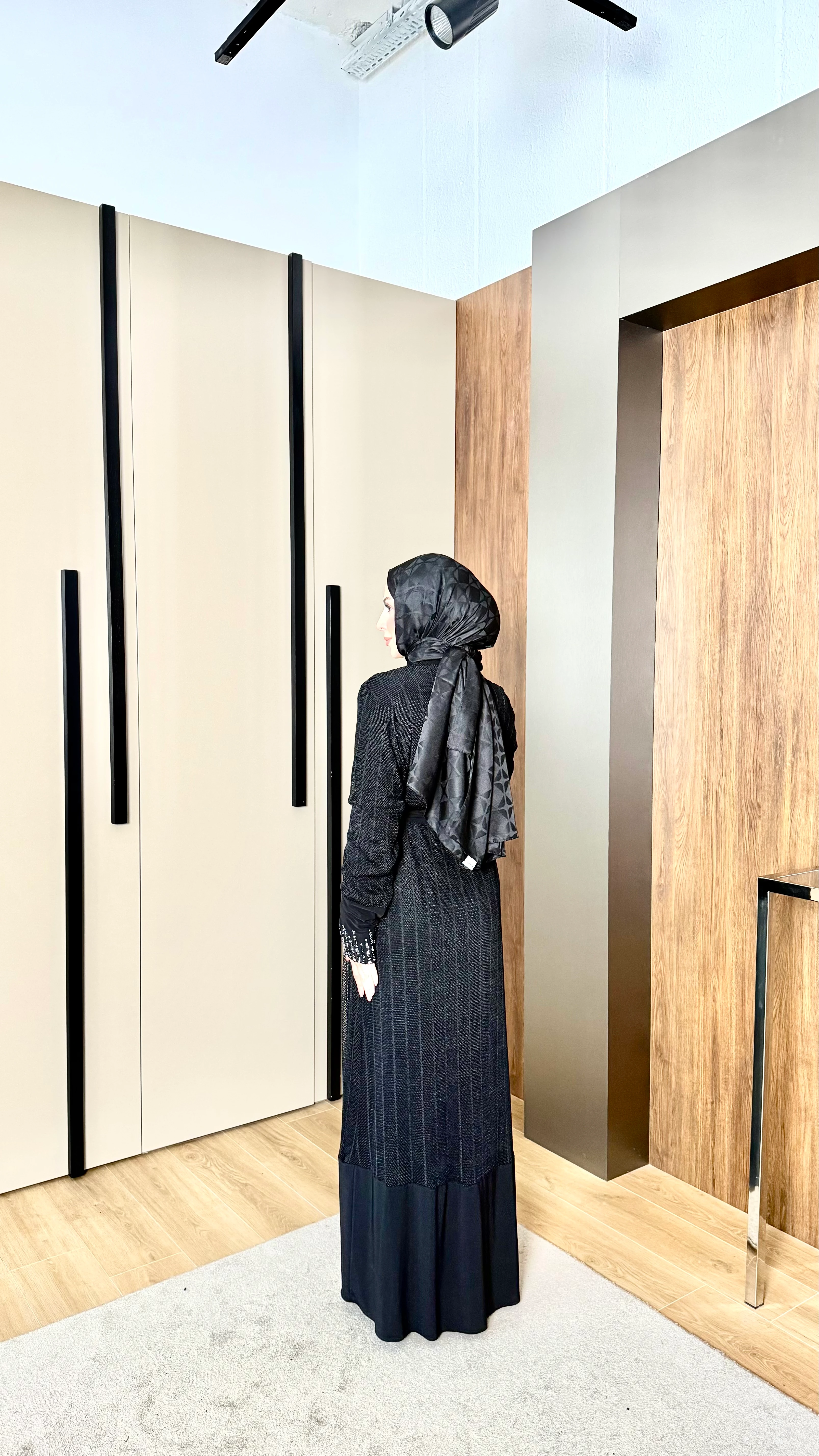 ŞERİT TAŞLI ABAYA 