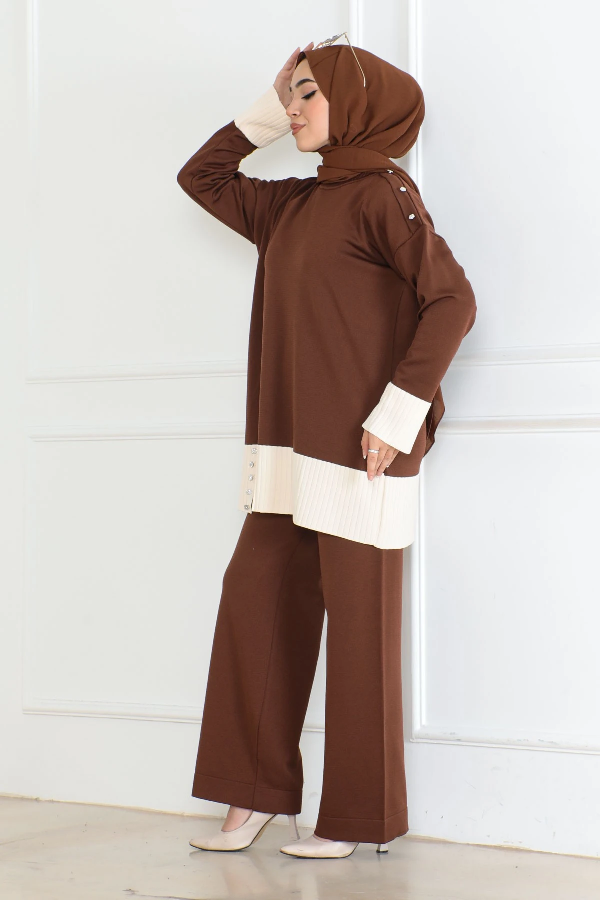 Örme Taşlı Takım Kahve