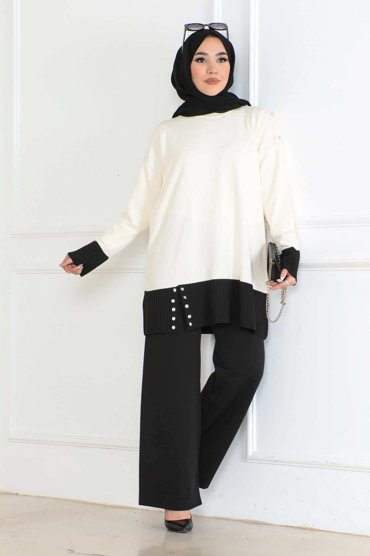 Örme Taşlı Takım Beyaz