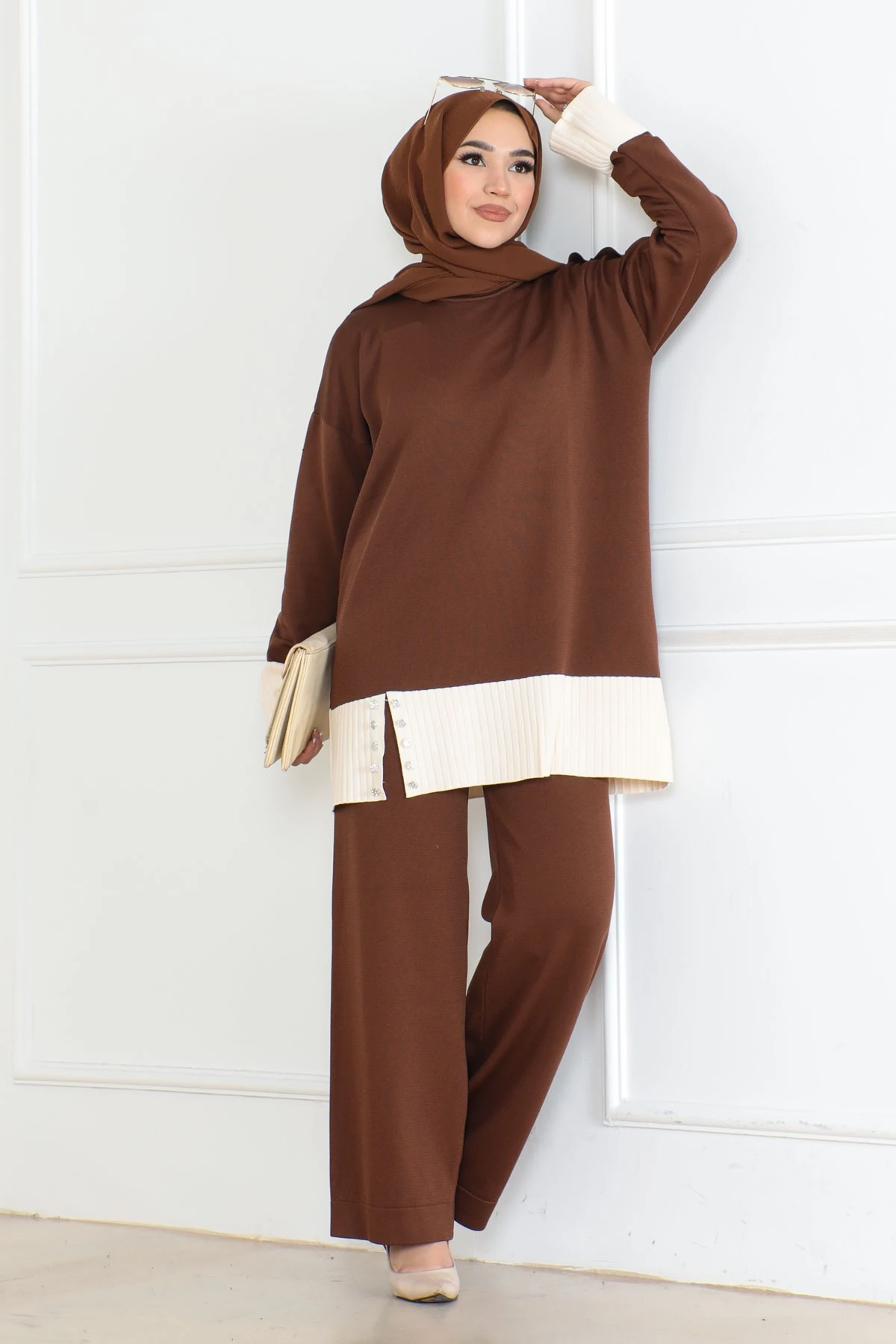 Örme Taşlı Takım Kahve