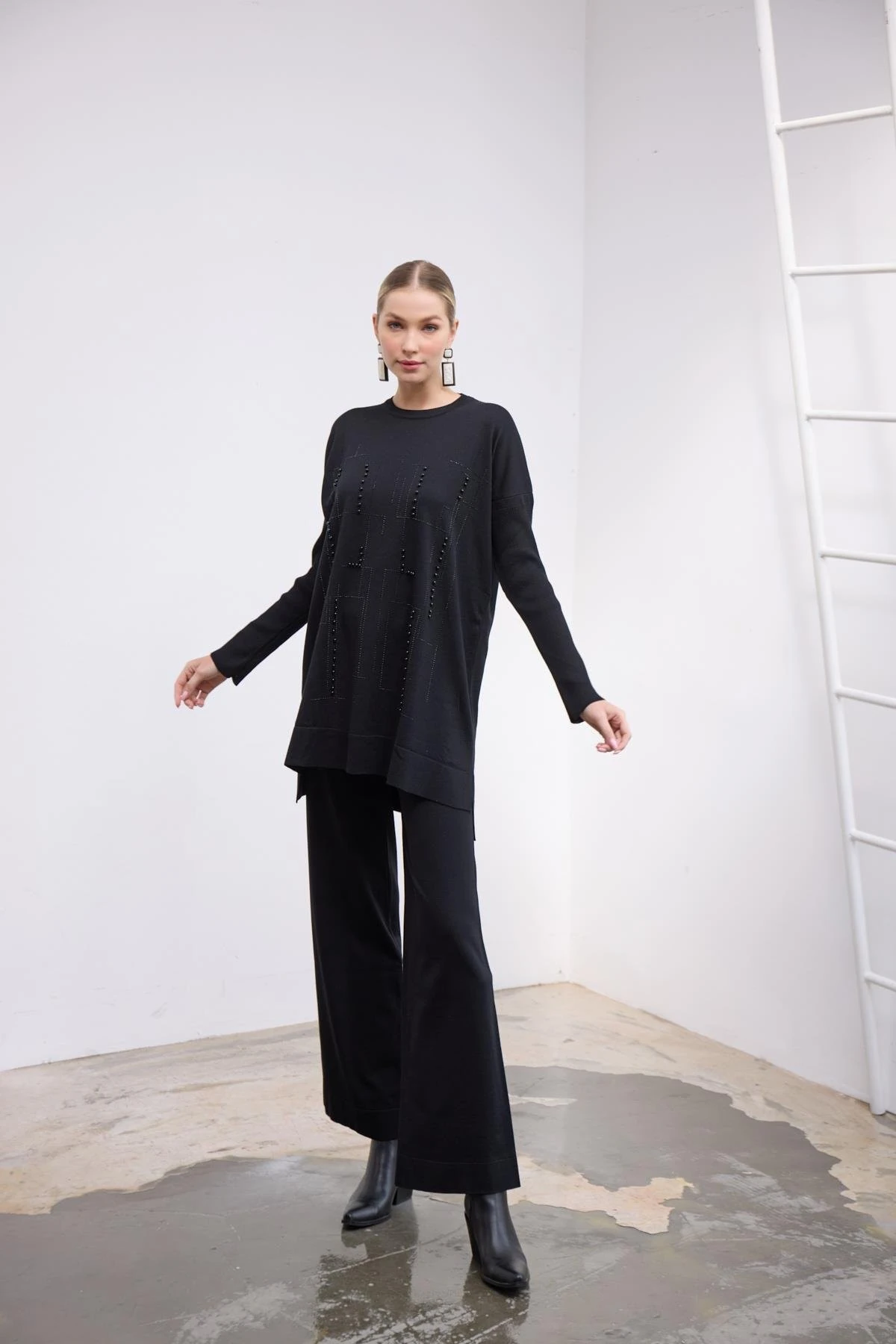 Magiç Taşlı-Siyah