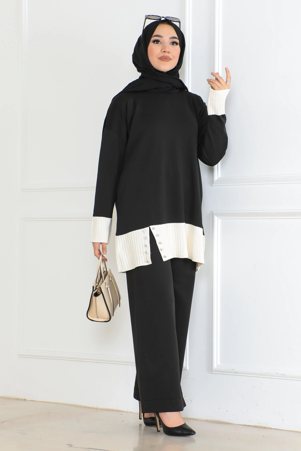 Örme Taşlı Takım Siyah