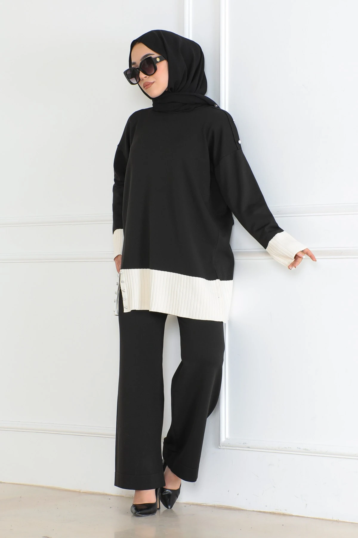 Örme Taşlı Takım Siyah