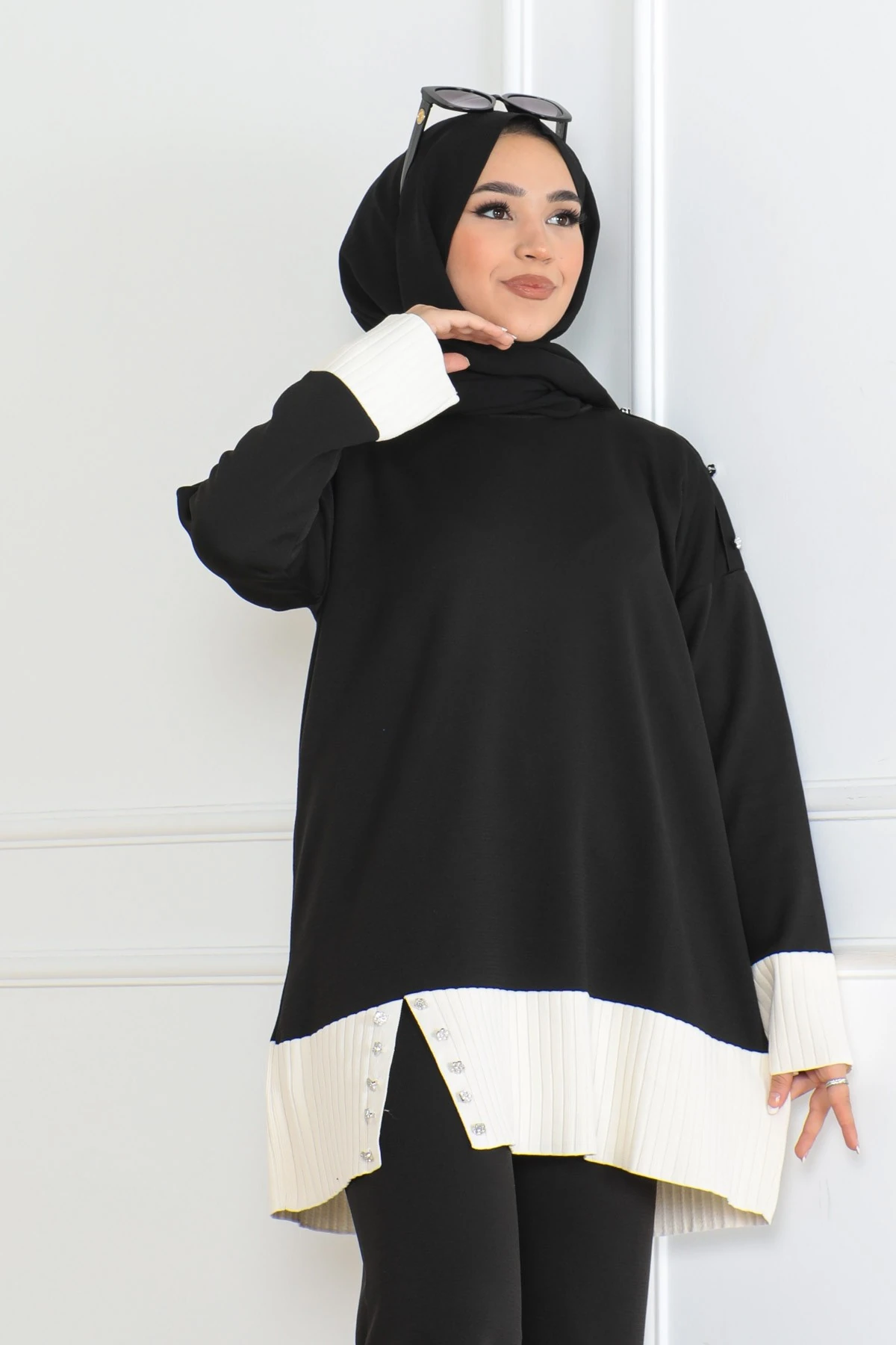 Örme Taşlı Takım Siyah