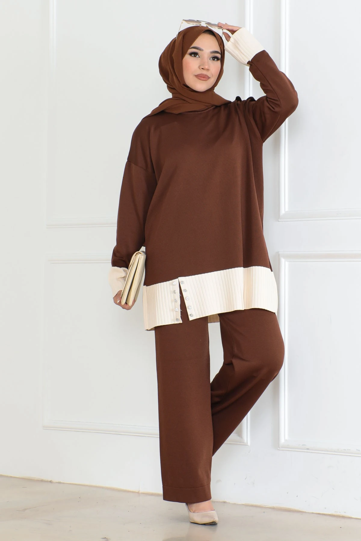 Örme Taşlı Takım Kahve