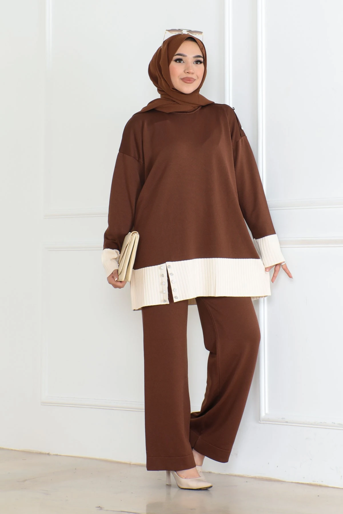 Örme Taşlı Takım Kahve