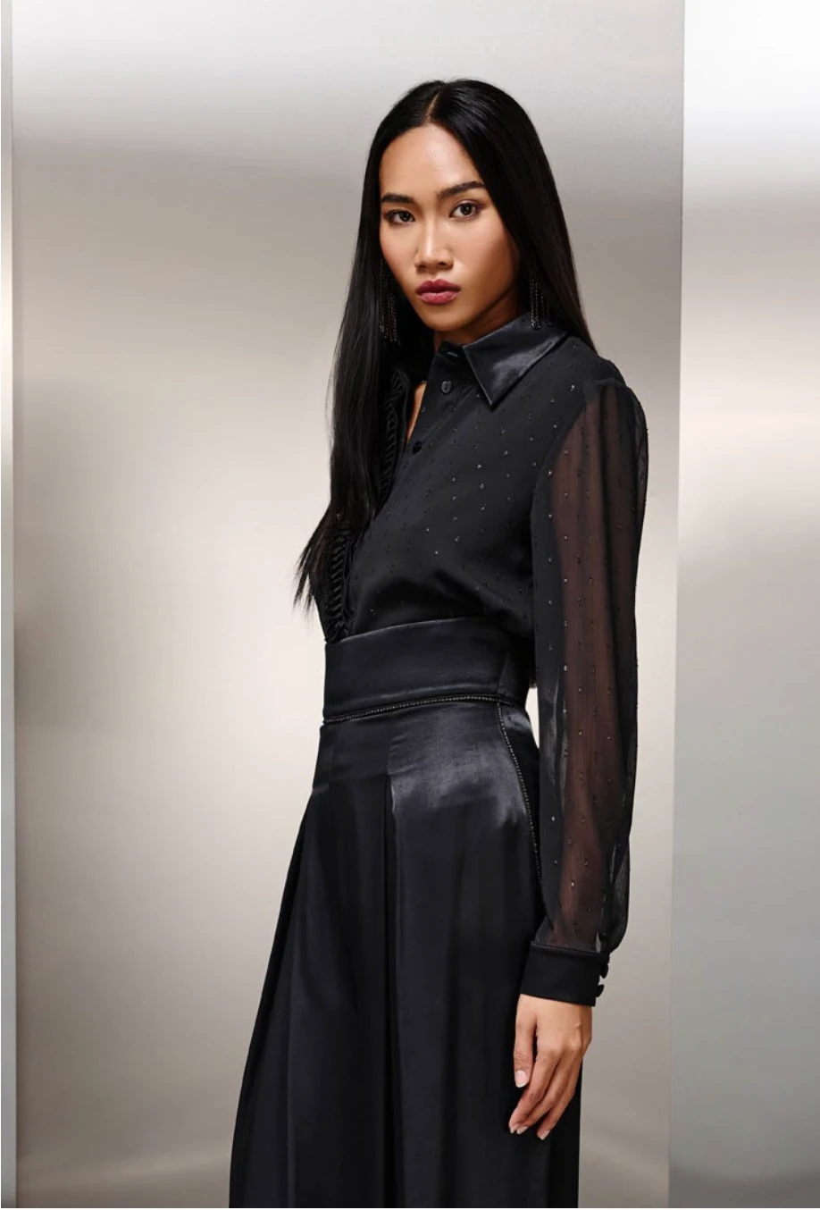 Viscon Saten Taş Detaylı Plili Pantolon