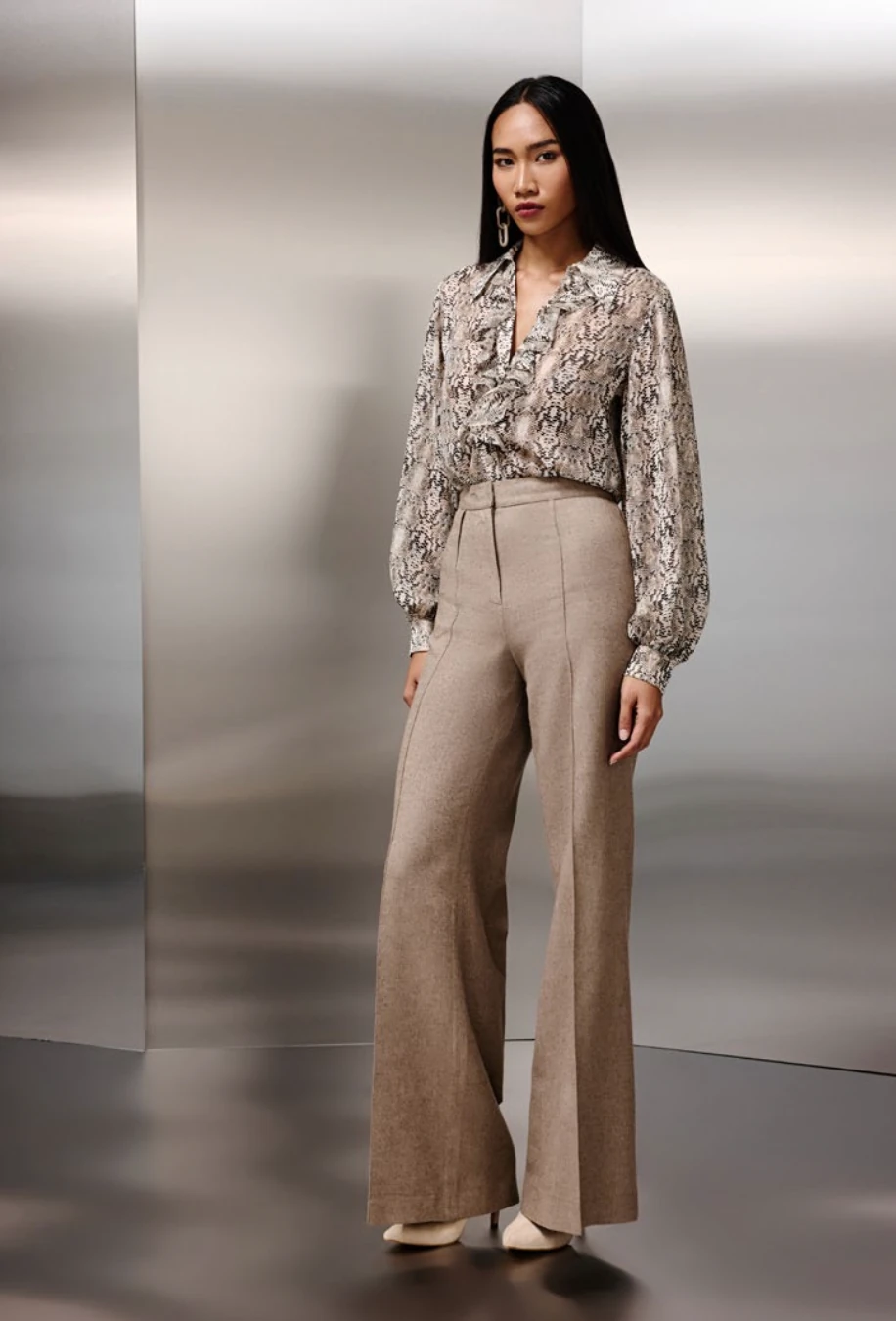 Volan Detayli Empirme Bluz