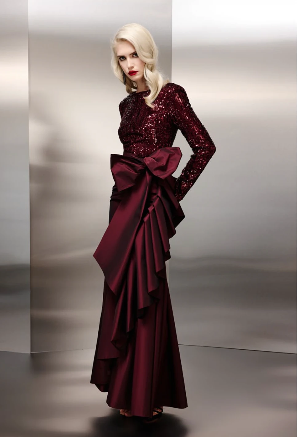 Payet Ve Tafta Detayli Tasarim Elbi̇se