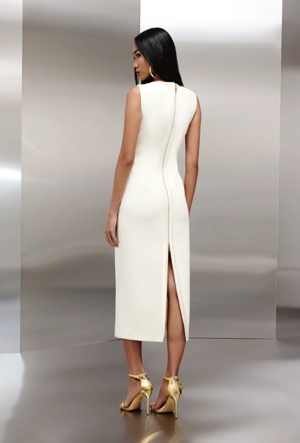 Fermuar Detayli Kolsuz Elbise