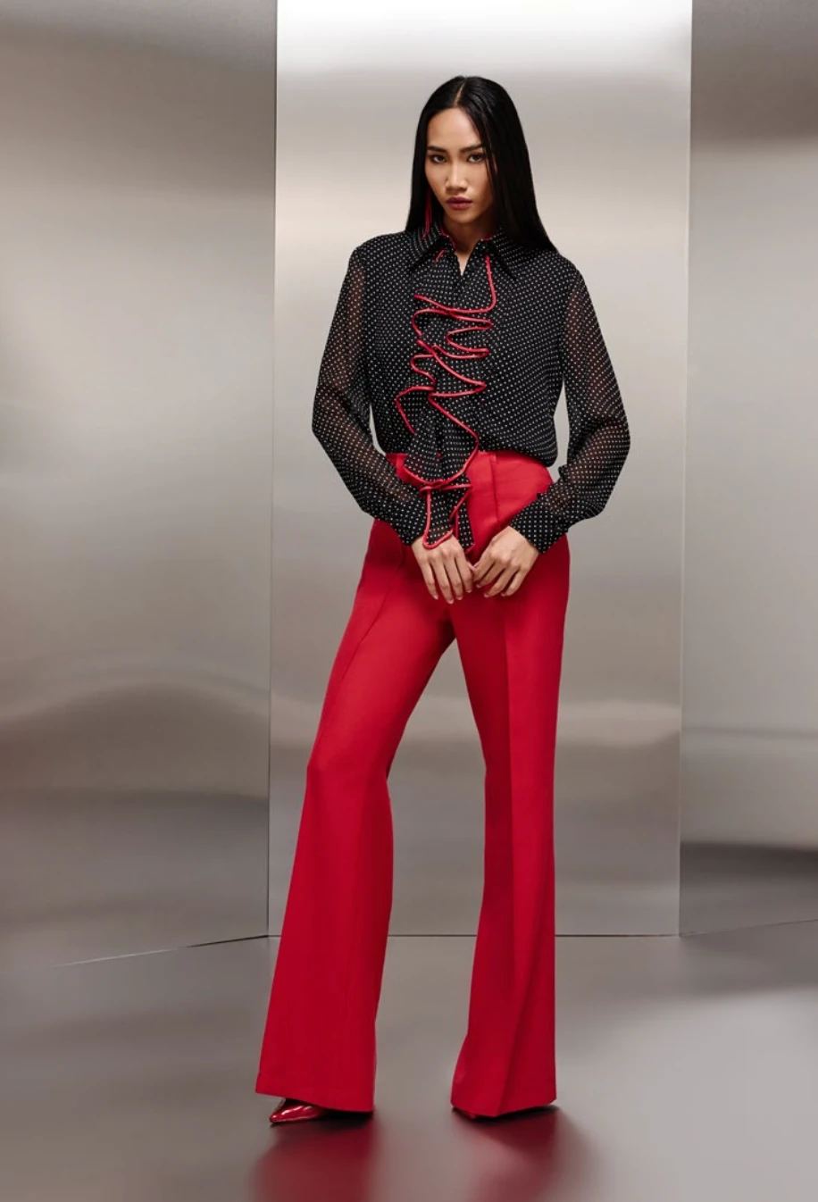 Volan Detayli Puantiye Body