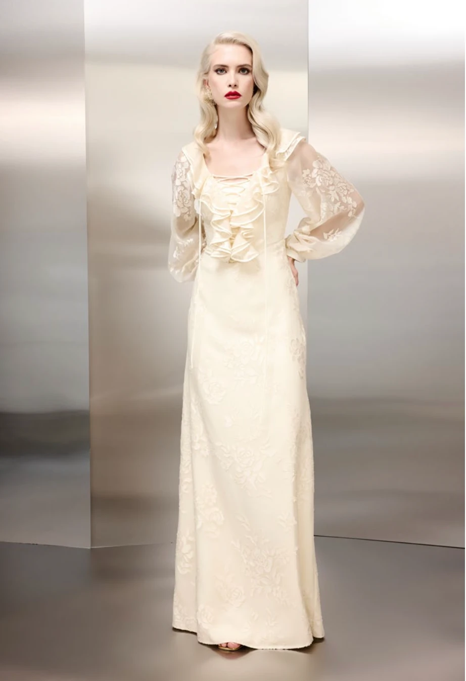 Volan Detayli Yakma Şifon Tasarim Elbise