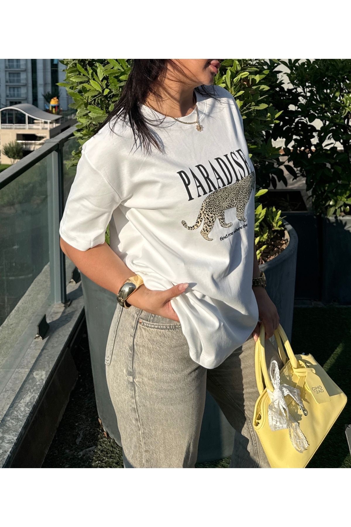 Kadın Beyaz Paradise Leopar Baskılı Kısa Kol Relax Fit Rahat Kesim Regular T-shirt