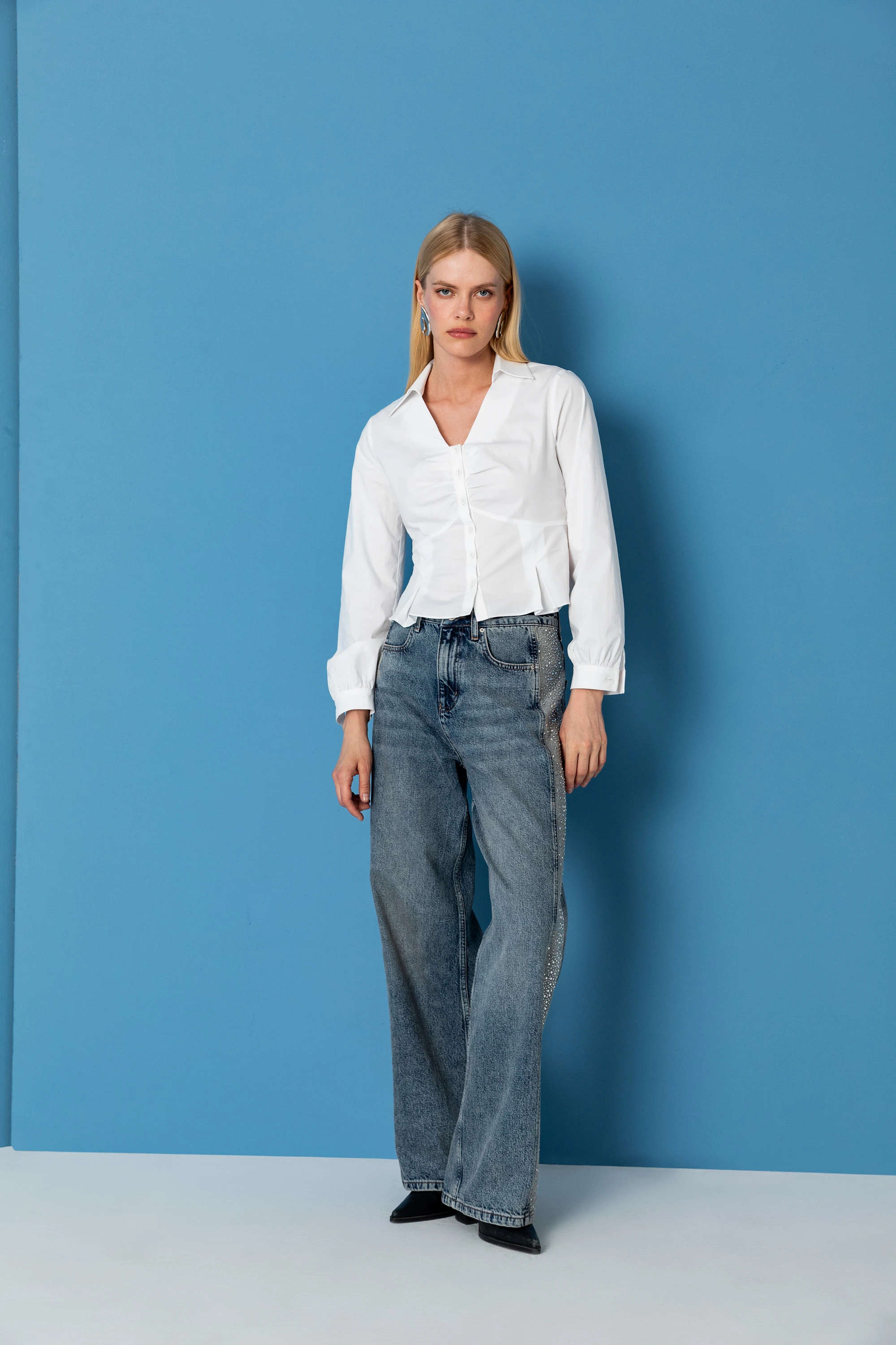 26KP706 YANI TAŞLI JEAN