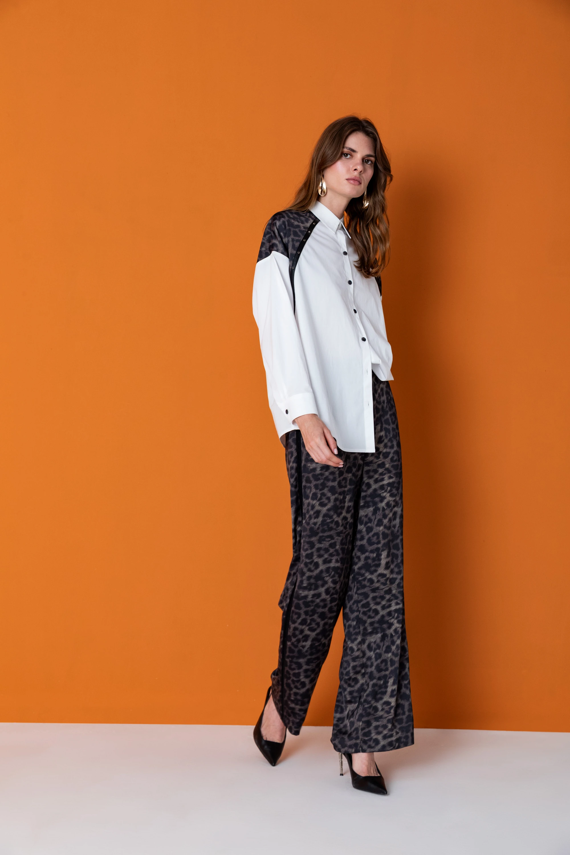 26KP018 LEOPAR BASKILI SATEN PANTOLON