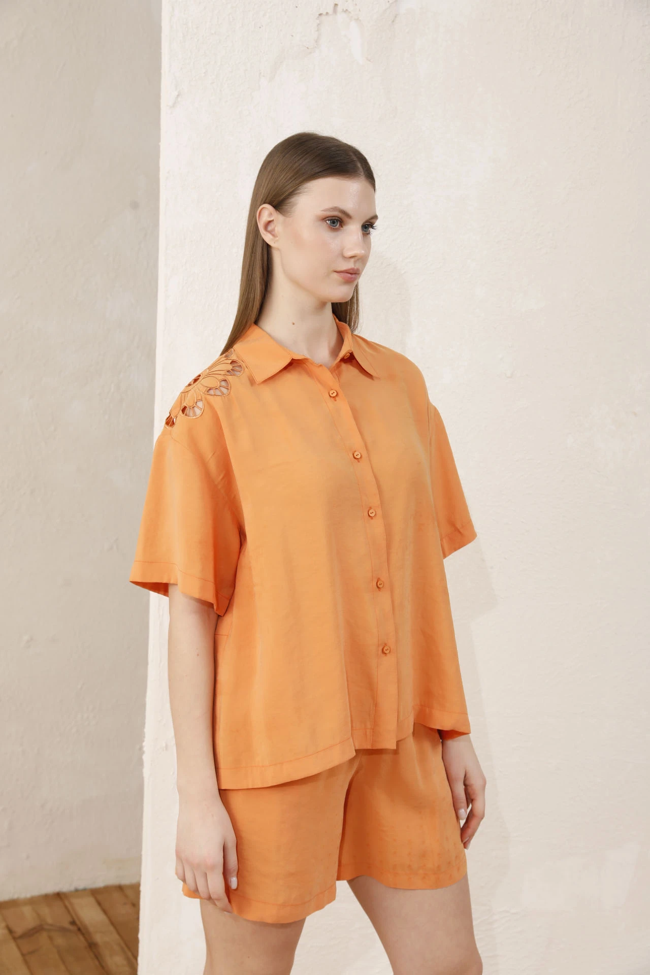 25YŞ020 BELİ LASTİKLİ ŞORT