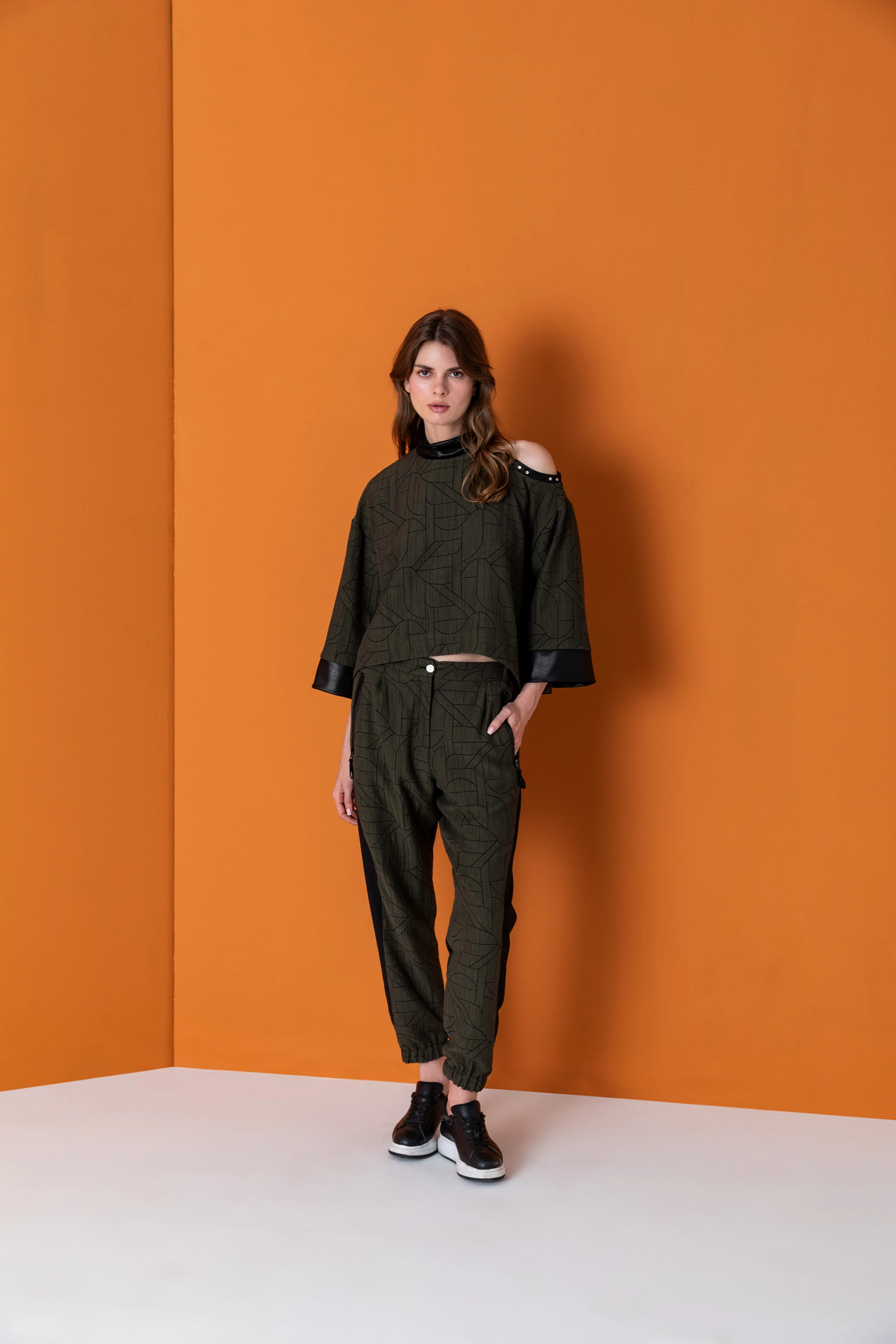 26KP016 JAKARLI PANTOLON