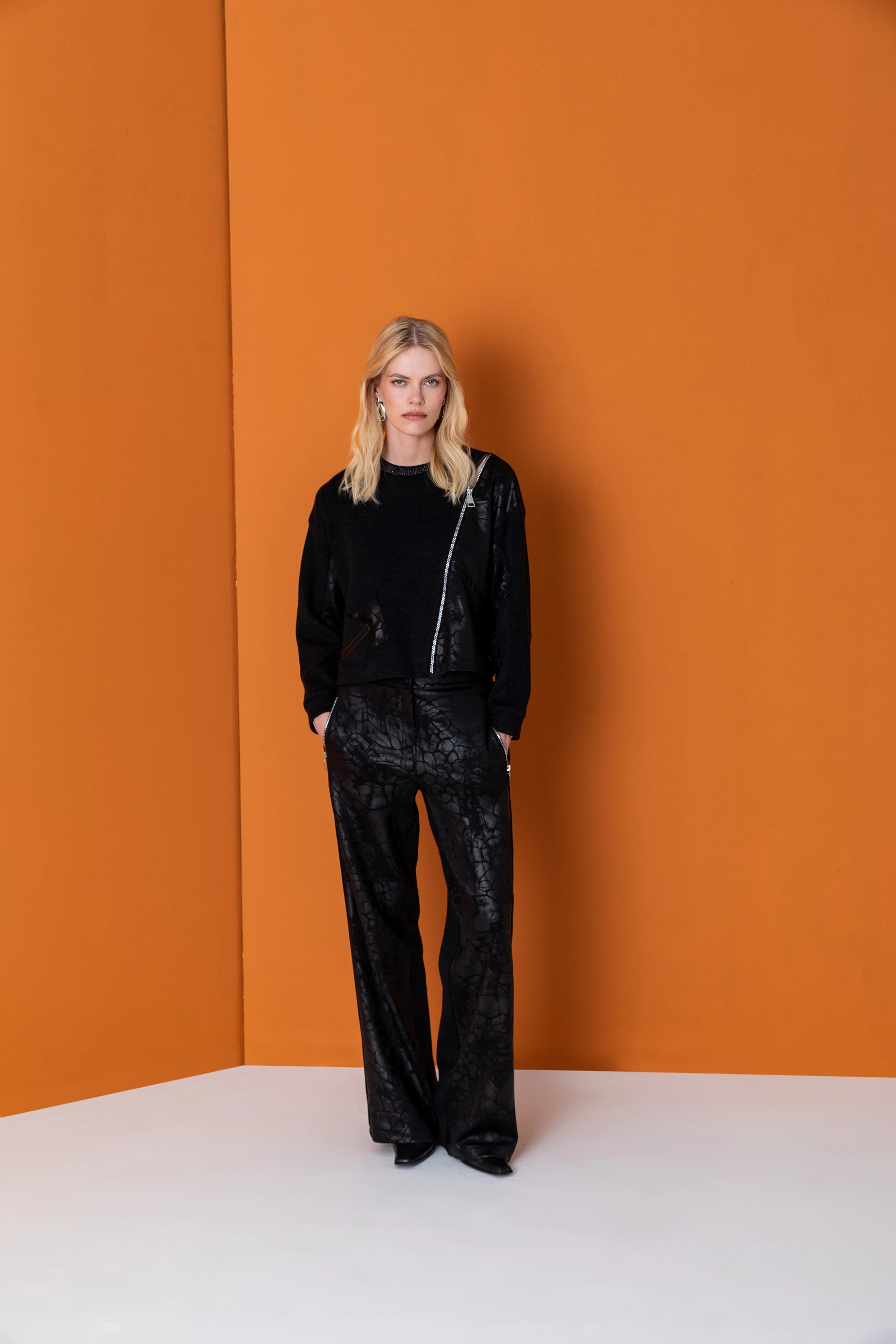 26KS012 ÖRME LAKLI TRİKO DETAY SWEAT