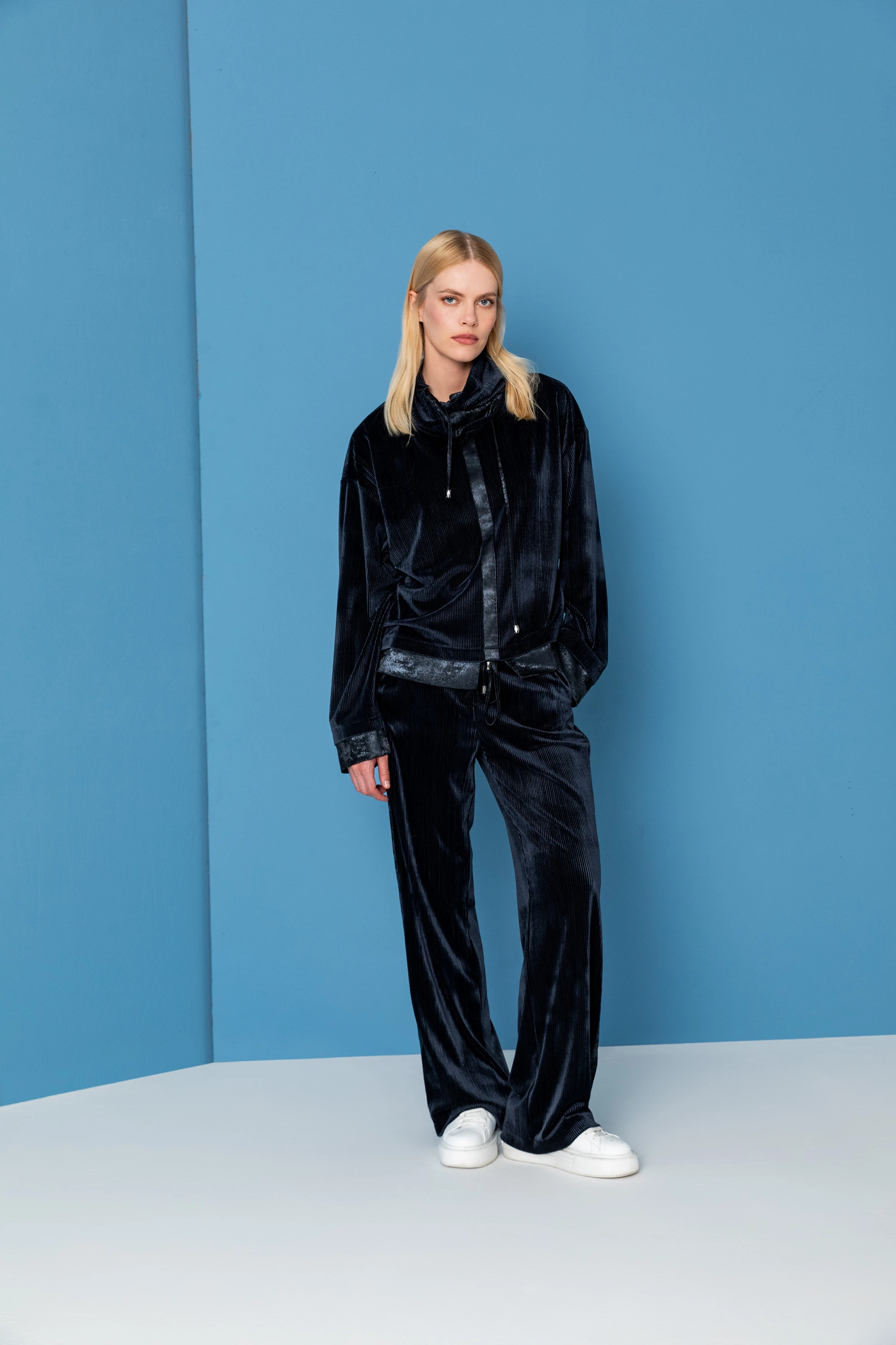 26KS009 ŞÖNİL KADİFE SWEAT 