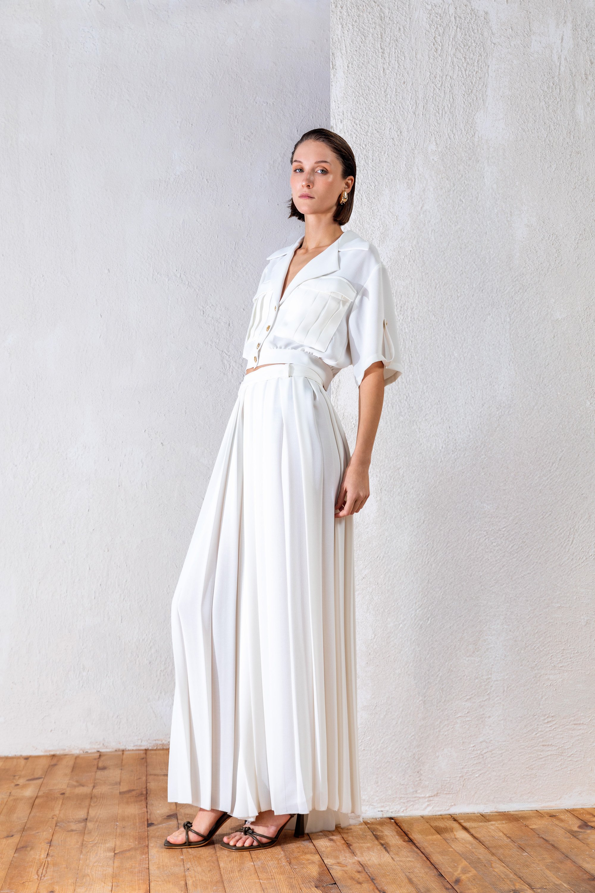 25Y3C011 PLİSELİ CROP CEKET 