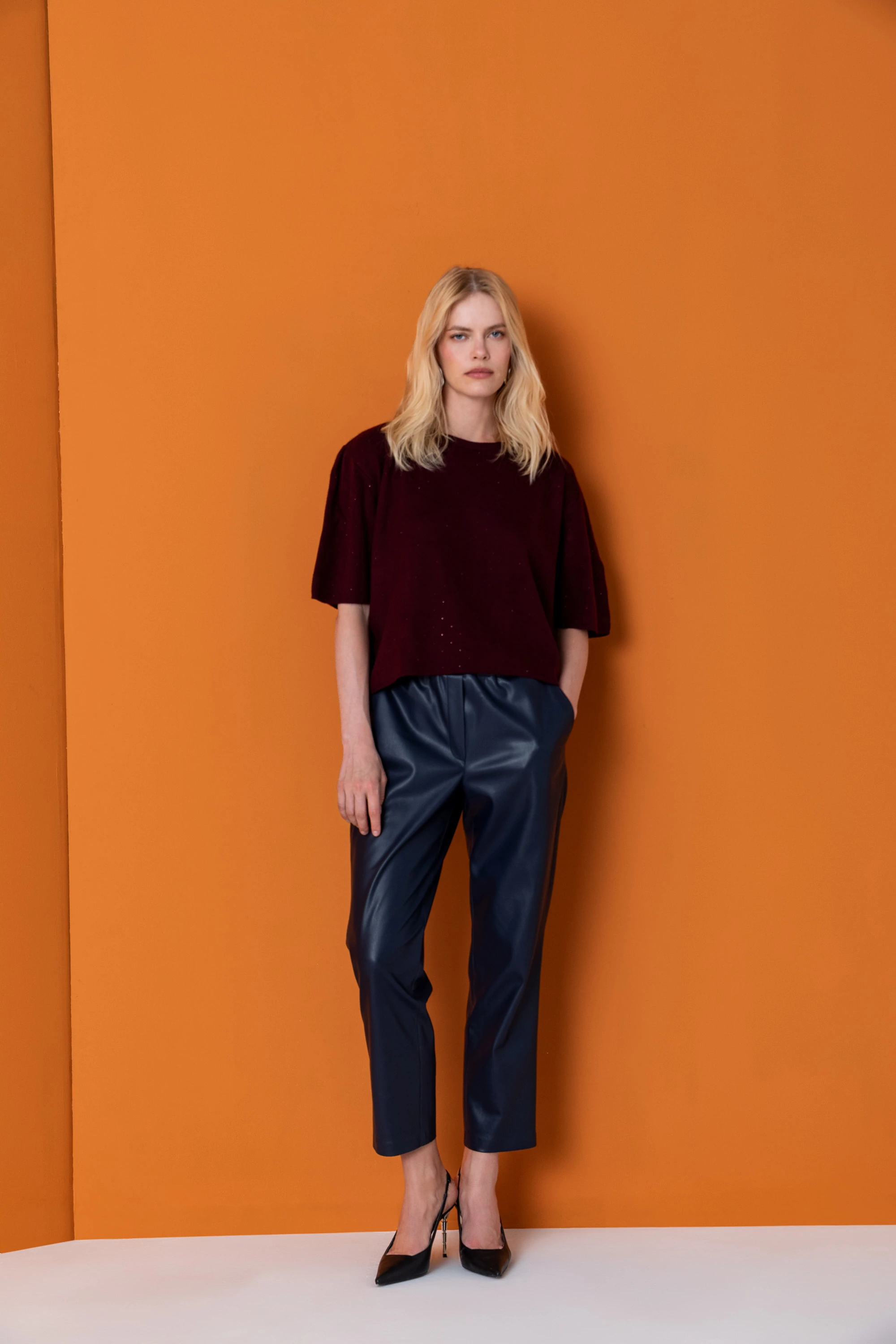 26KR001 TAŞ BASKILI TRİKO