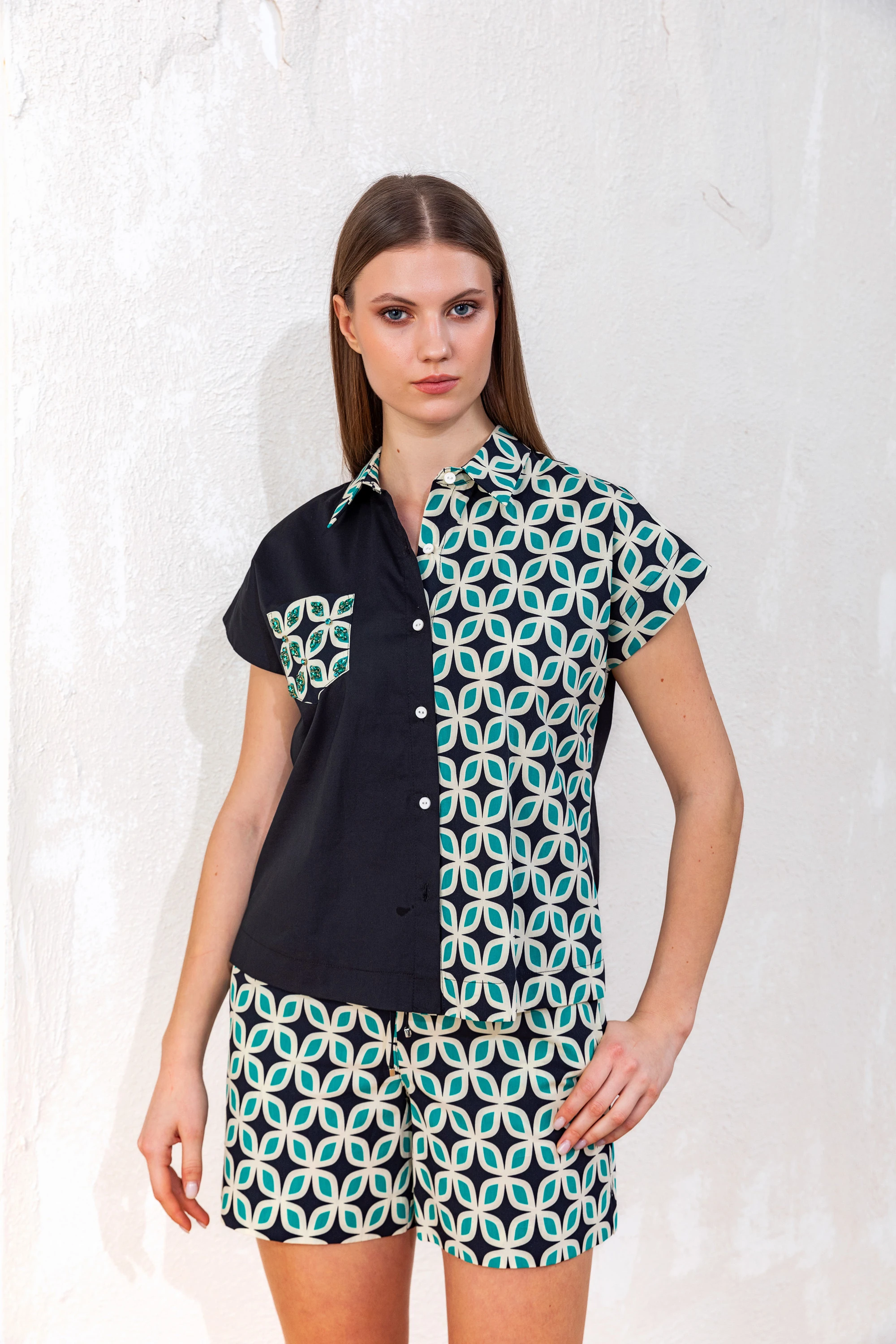 25YŞ023 LASTİKLİ ŞORT