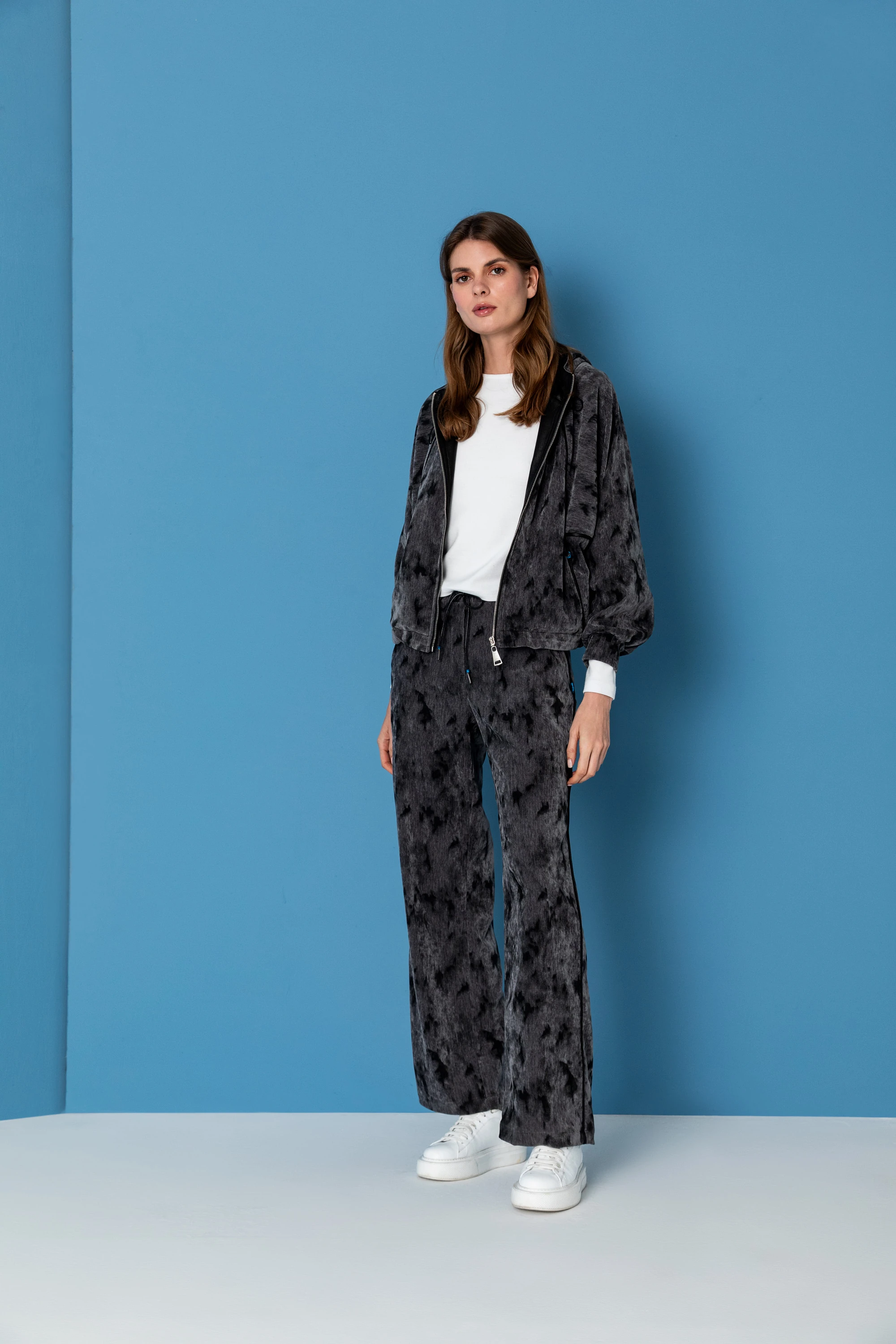 26KF006 KADİFE BOL PAÇA EŞOFMAN