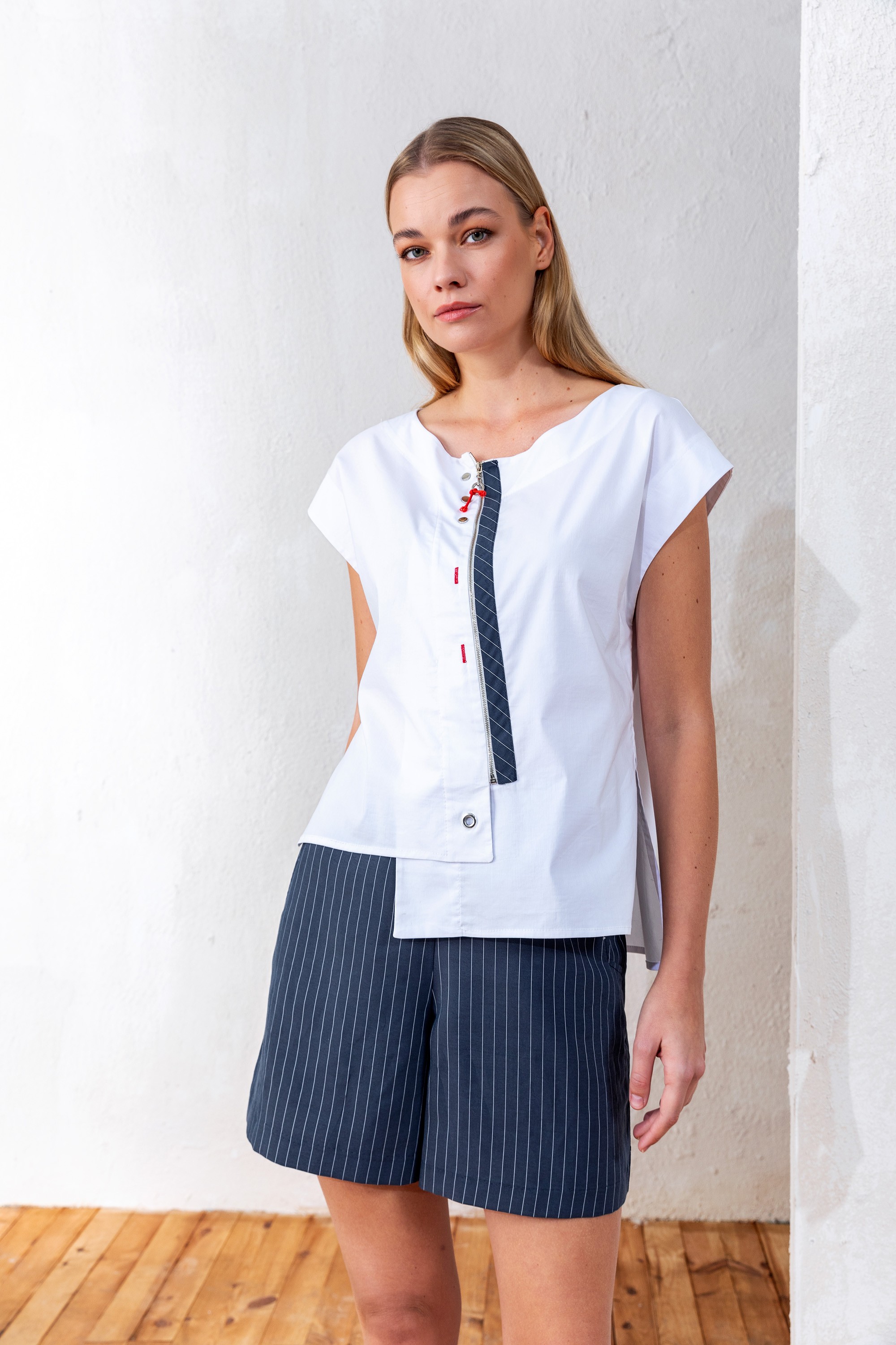 25YB023 FERMUARLI POPLİN BLUZ