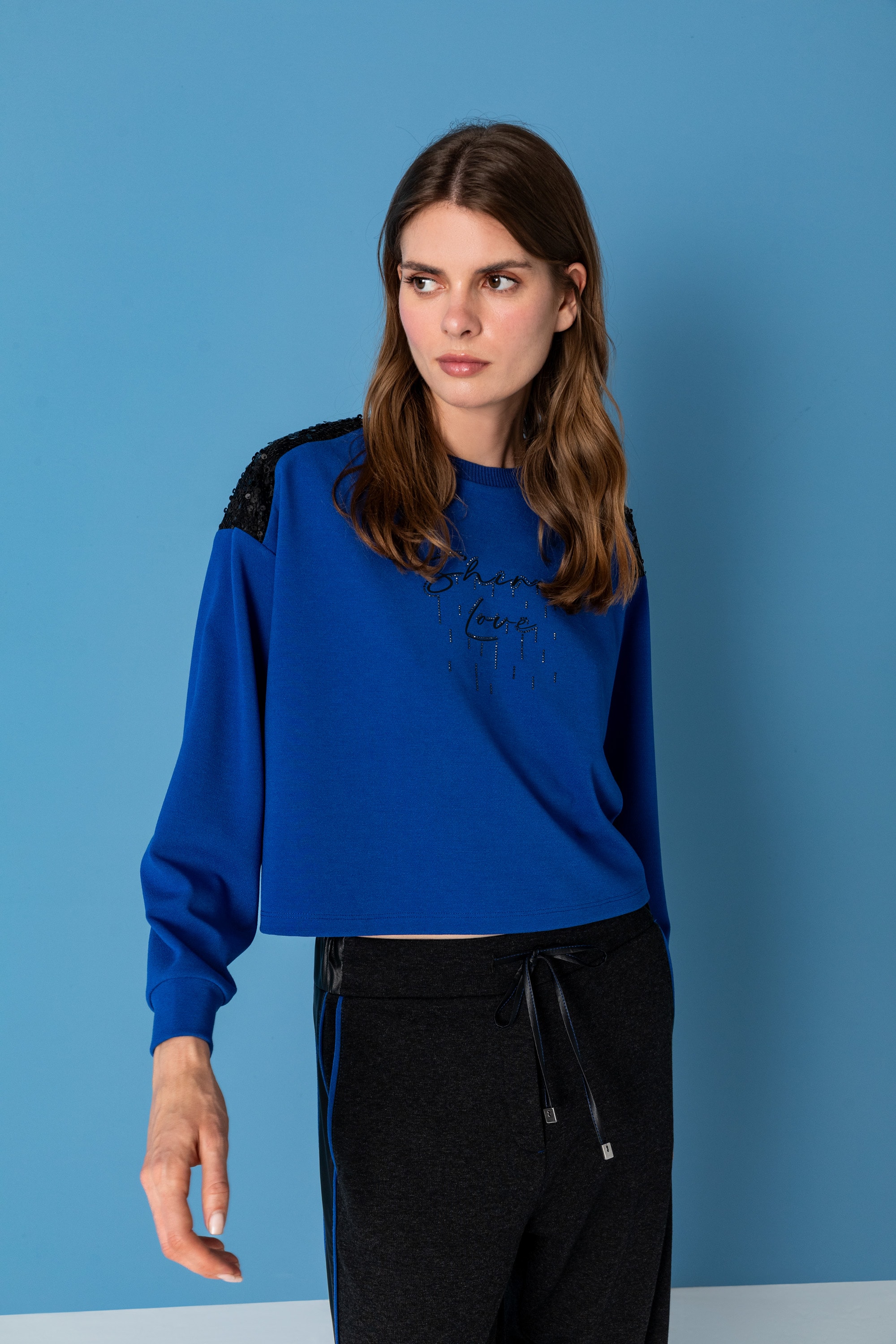 26KS010 BASKILI SWEAT