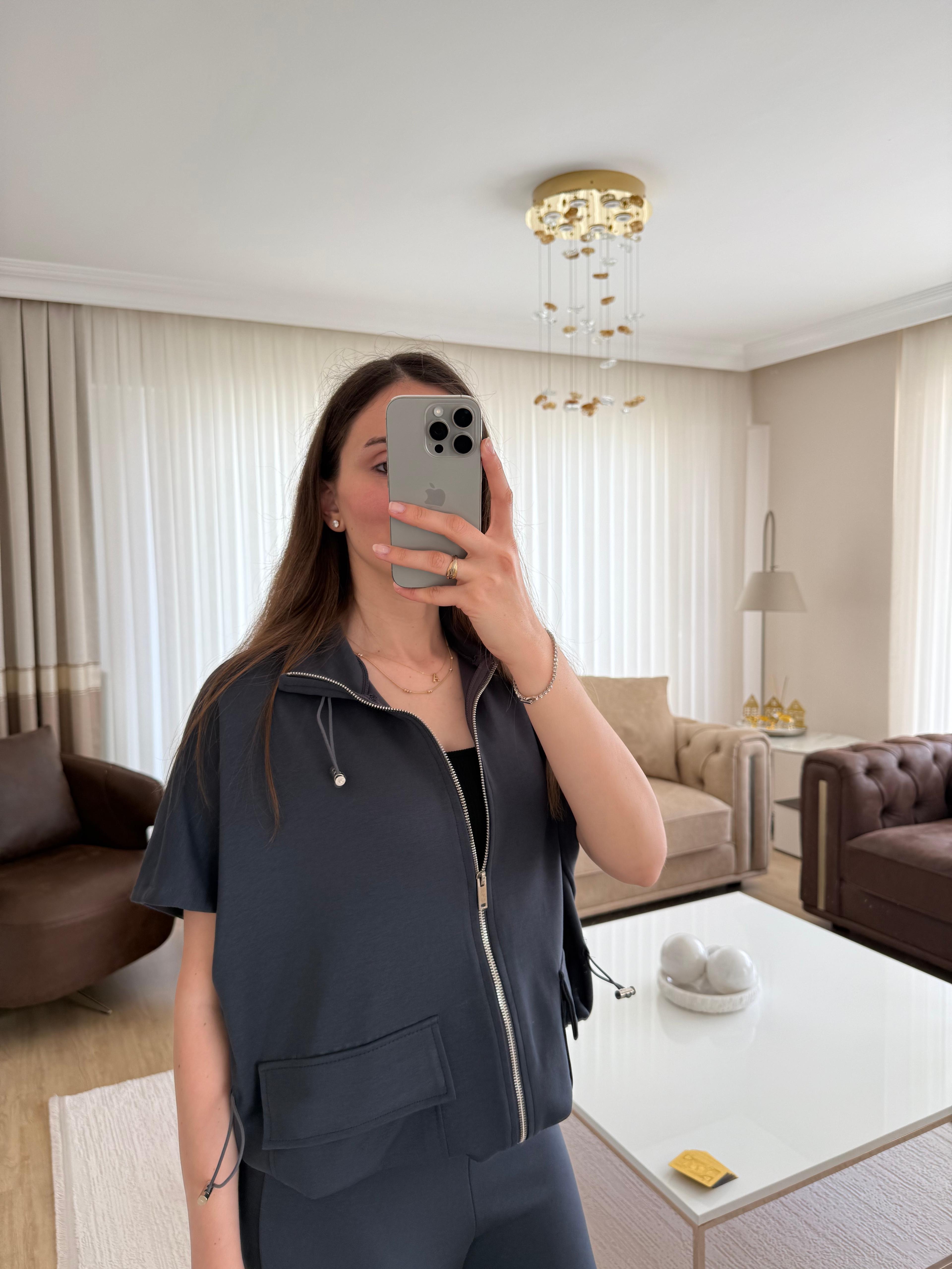 Siyah Bel Lastik Detaylı Yelekli Modal Takım - FÜME