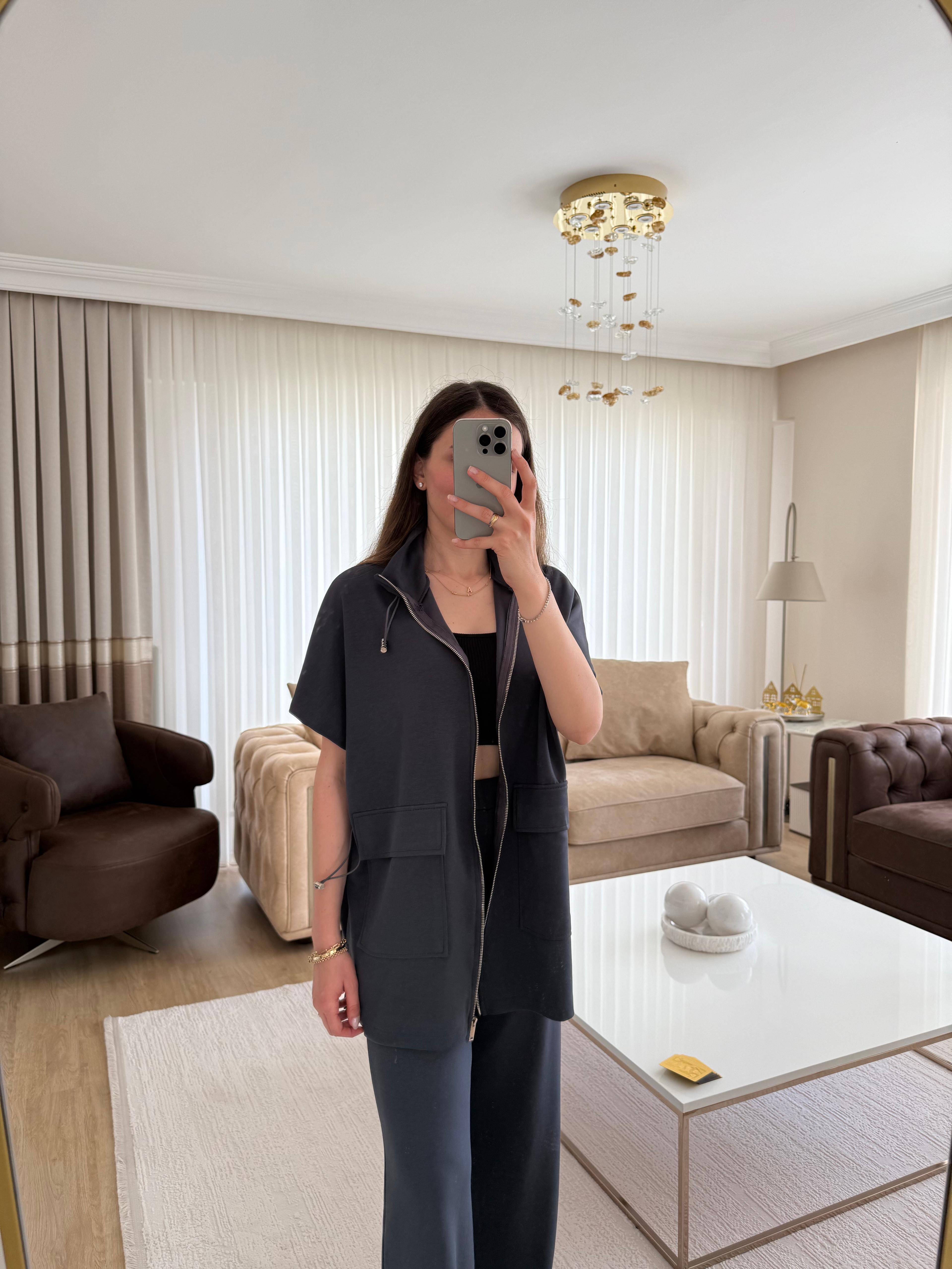 Siyah Bel Lastik Detaylı Yelekli Modal Takım - FÜME