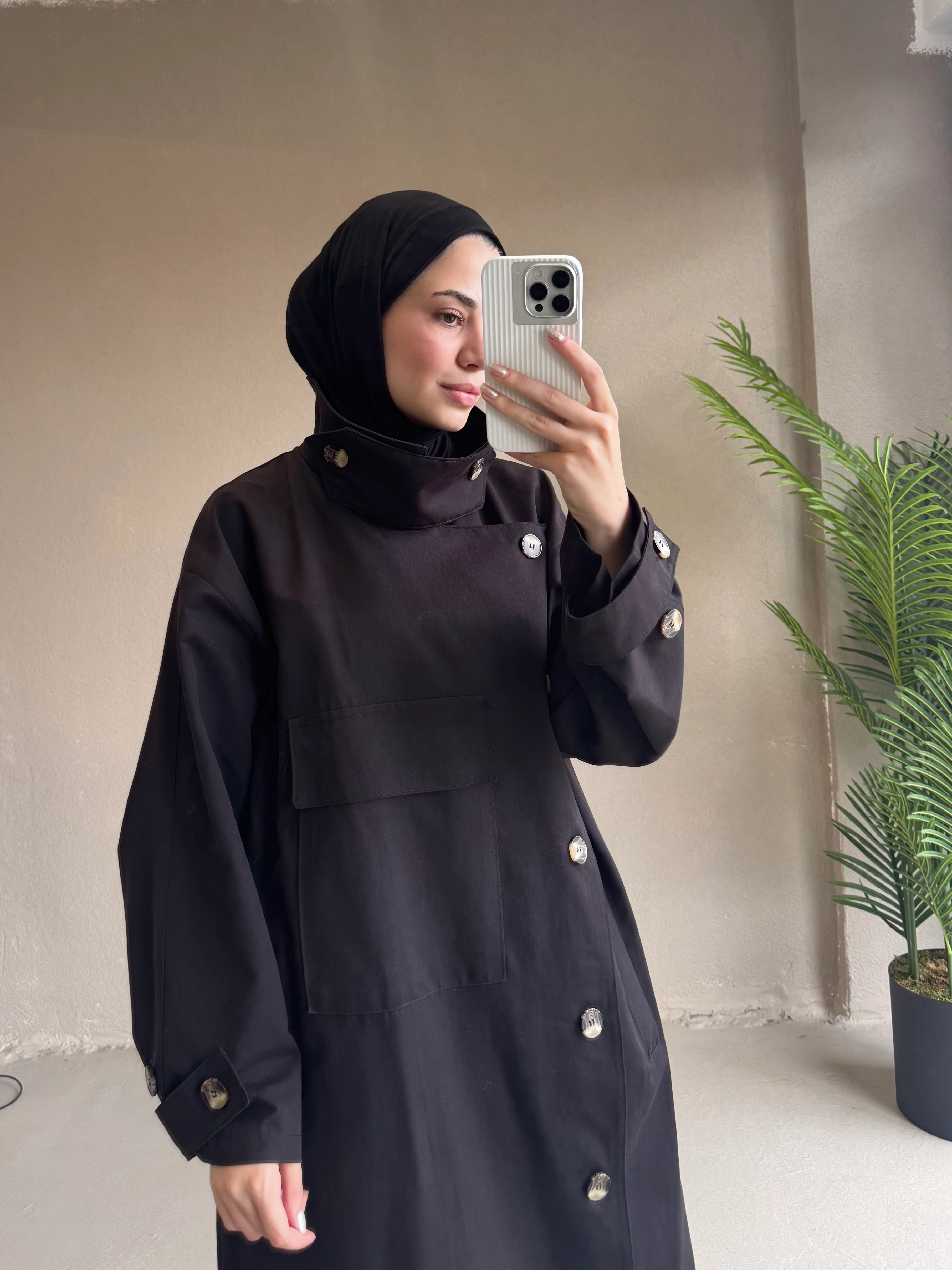 Yaka detay sahra trençkot