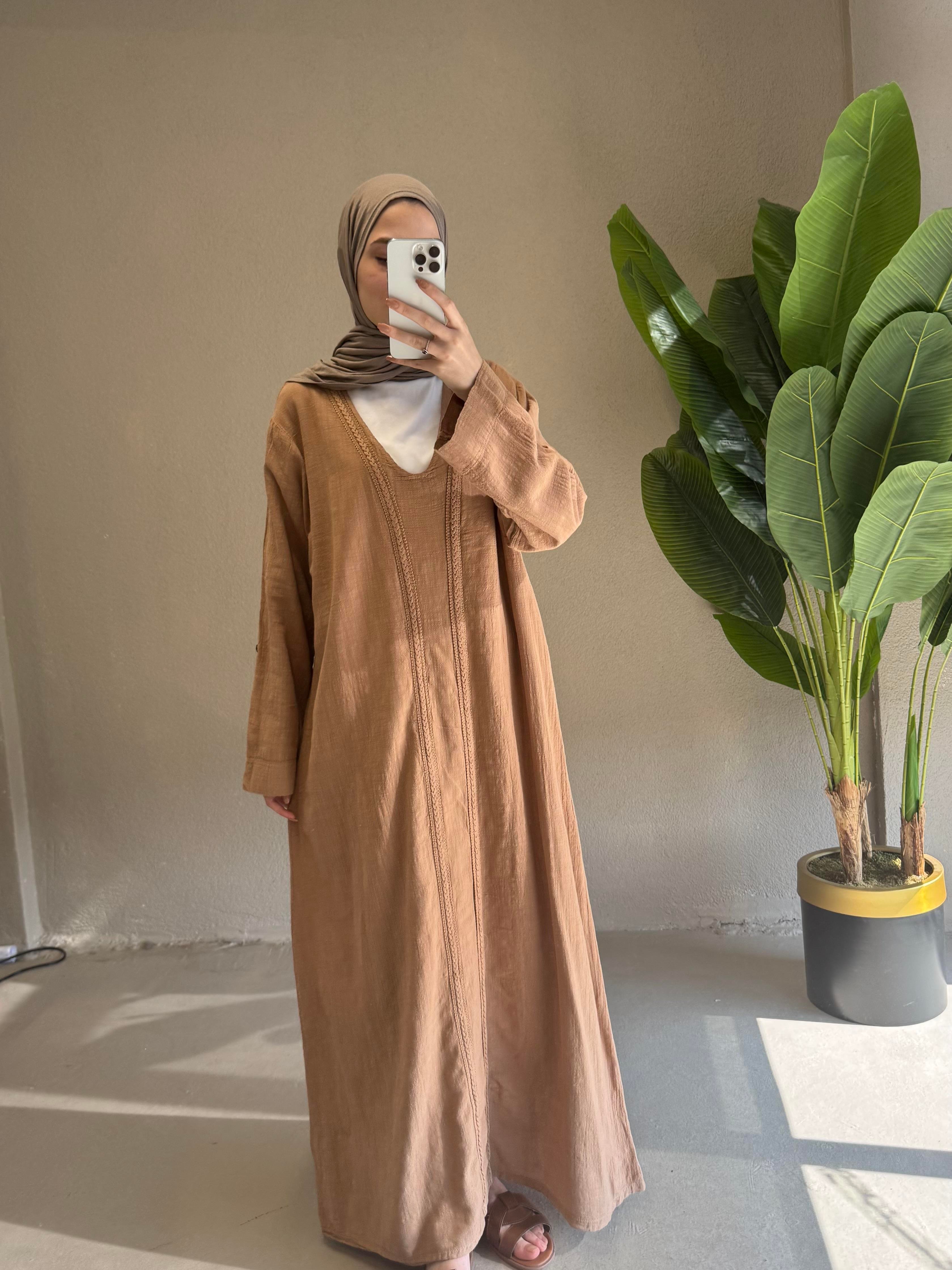 V Yaka Keten Elbise - Camel