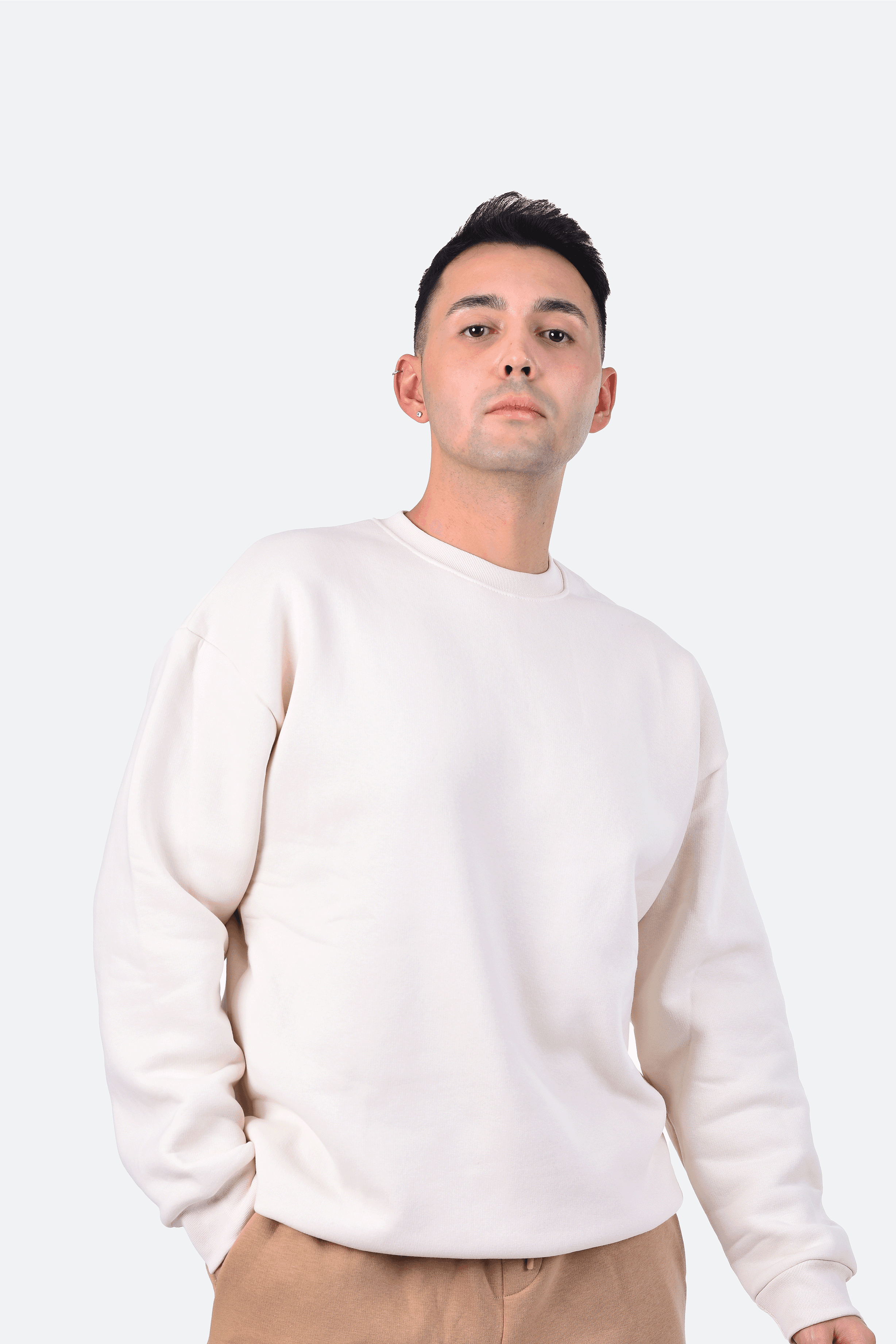 SWEATSHIRT MIT CREW NECK - CREME