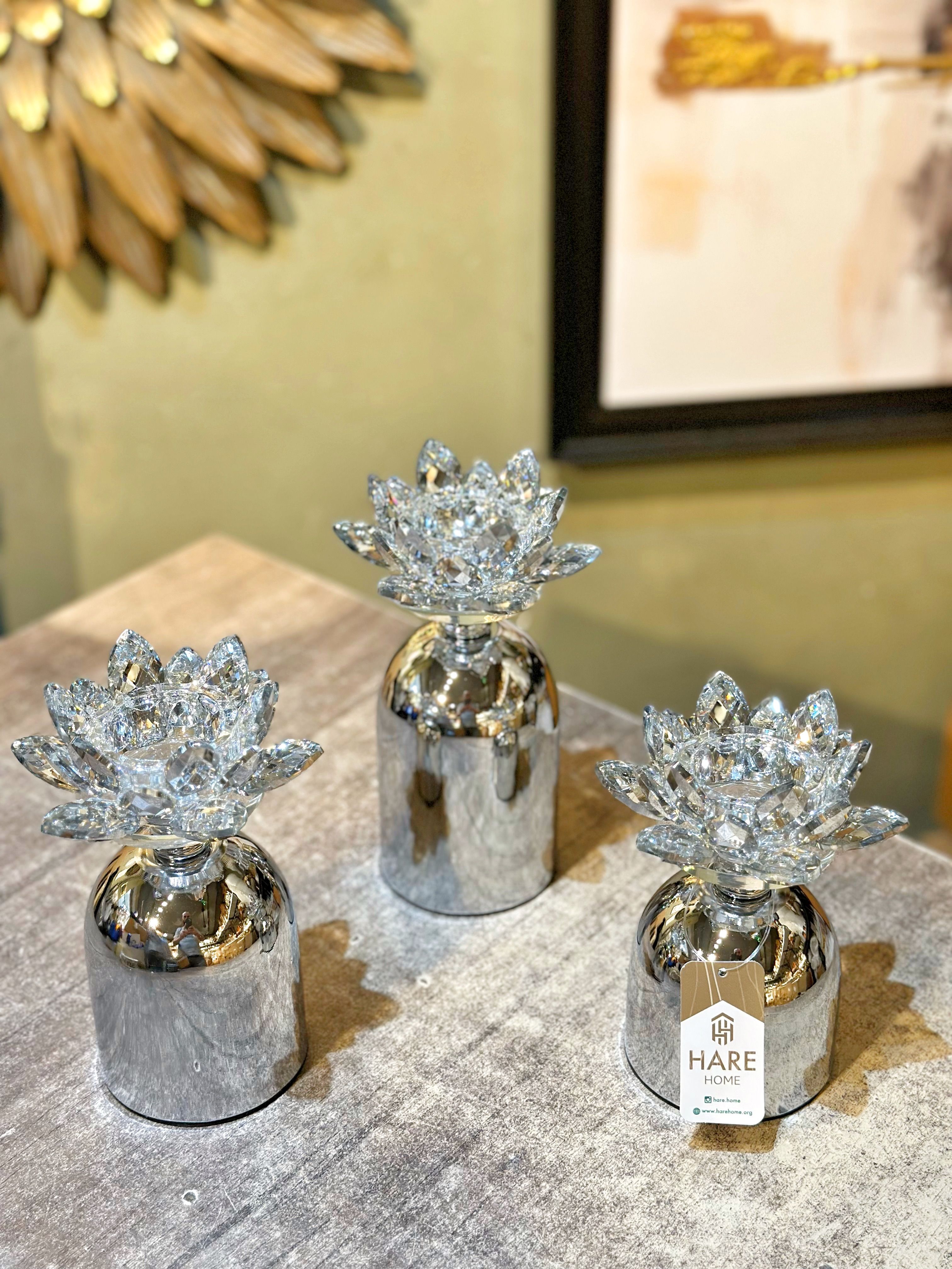 Üçlü Kristal Lotus Mumluk