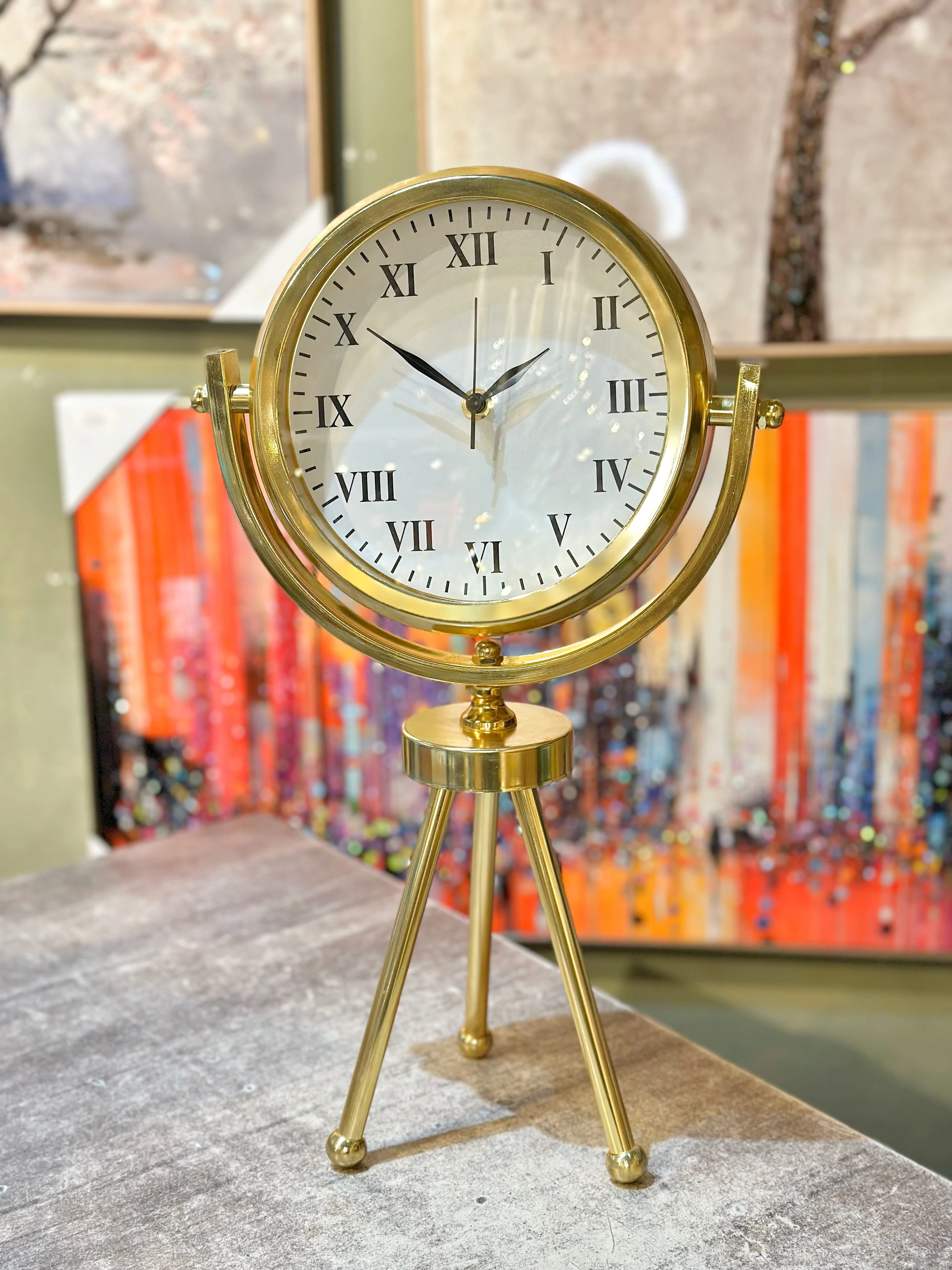 Tripod Ayaklı Dekoratif Masa Saati - Gold
