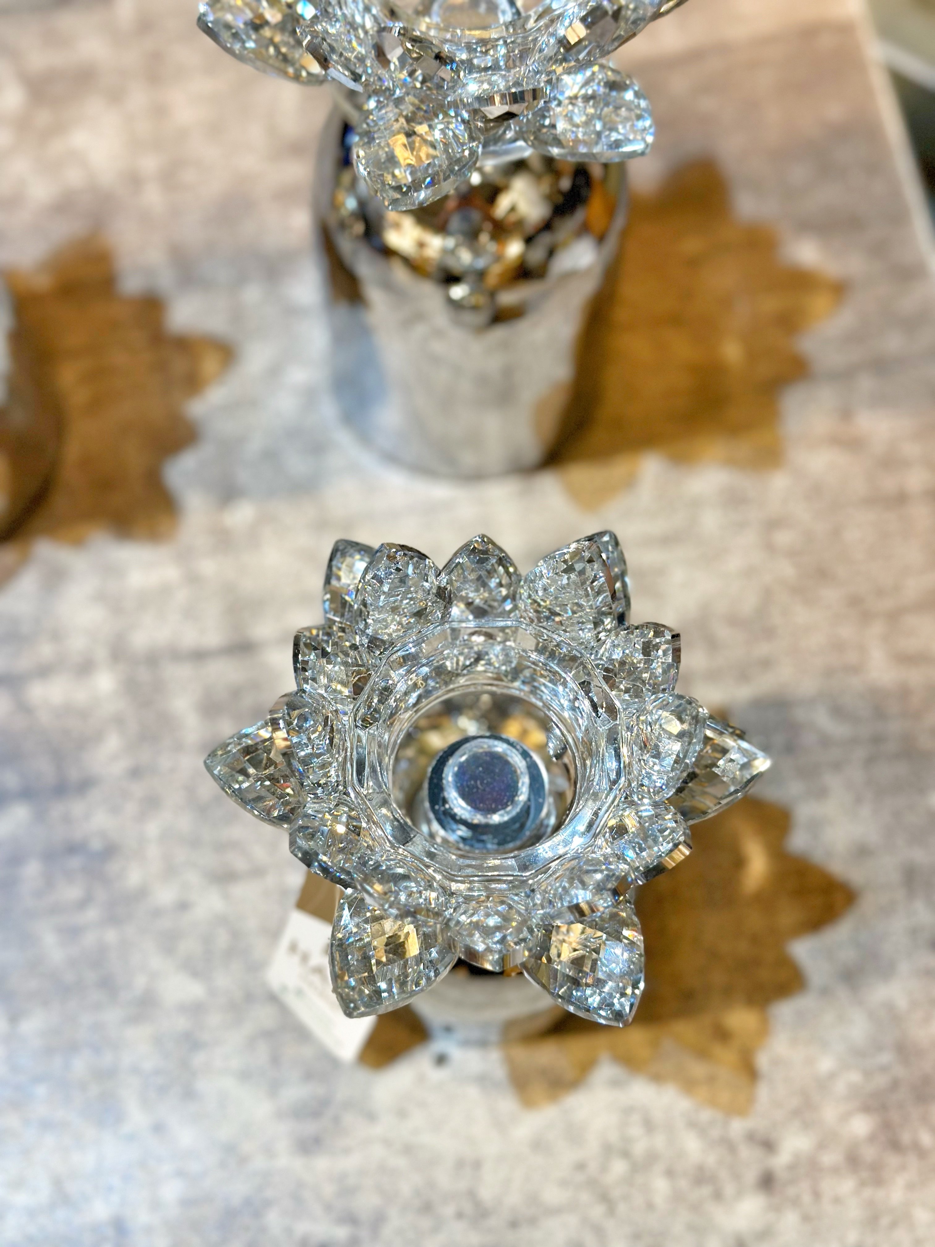 Üçlü Kristal Lotus Mumluk