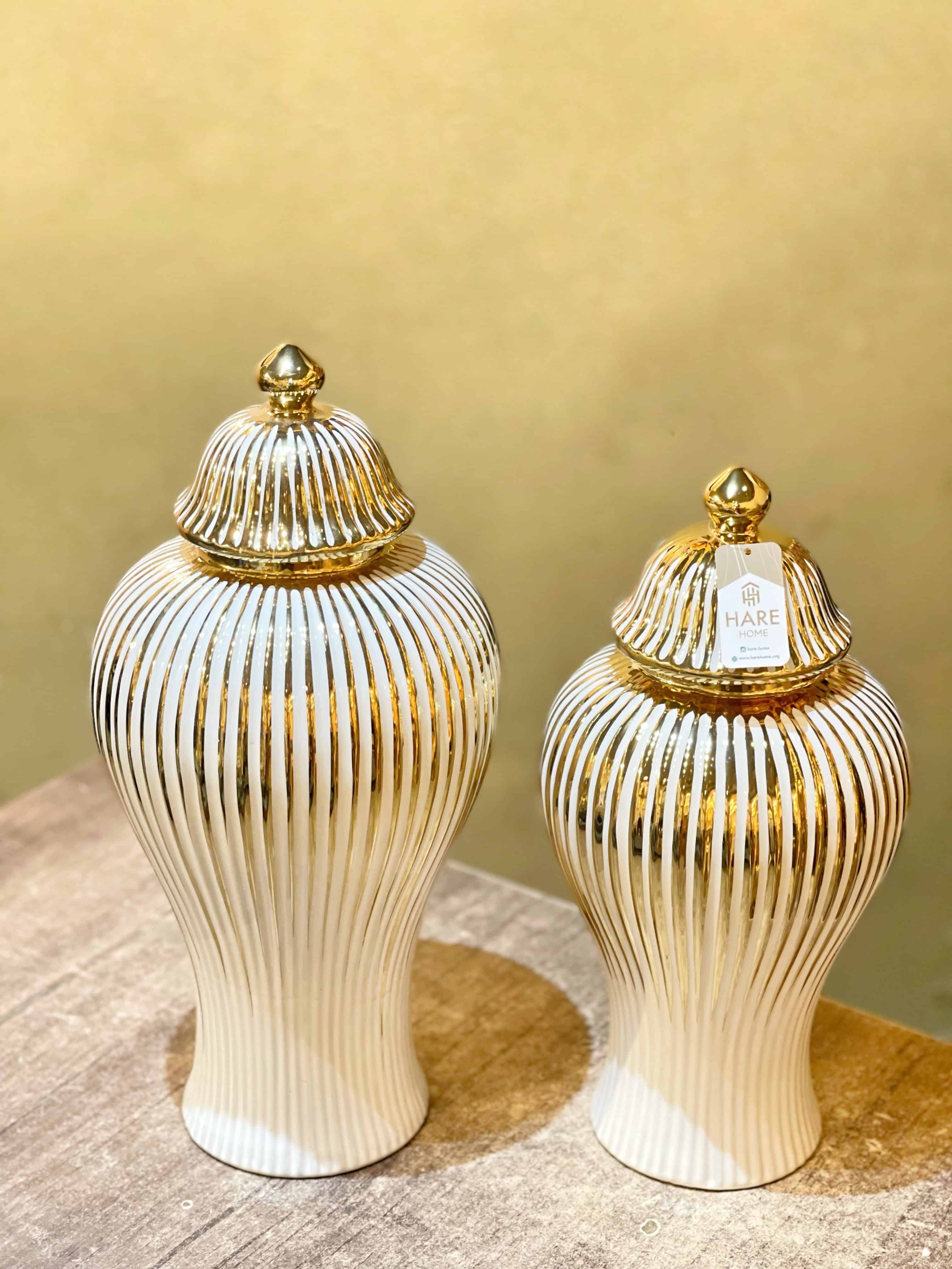 Gold Çizgili Beyaz Seramik Şah Küp