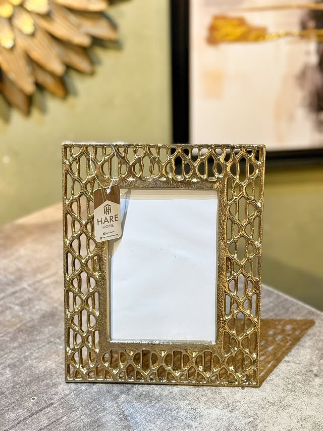 Oyma Desenli Gold Çerçeve