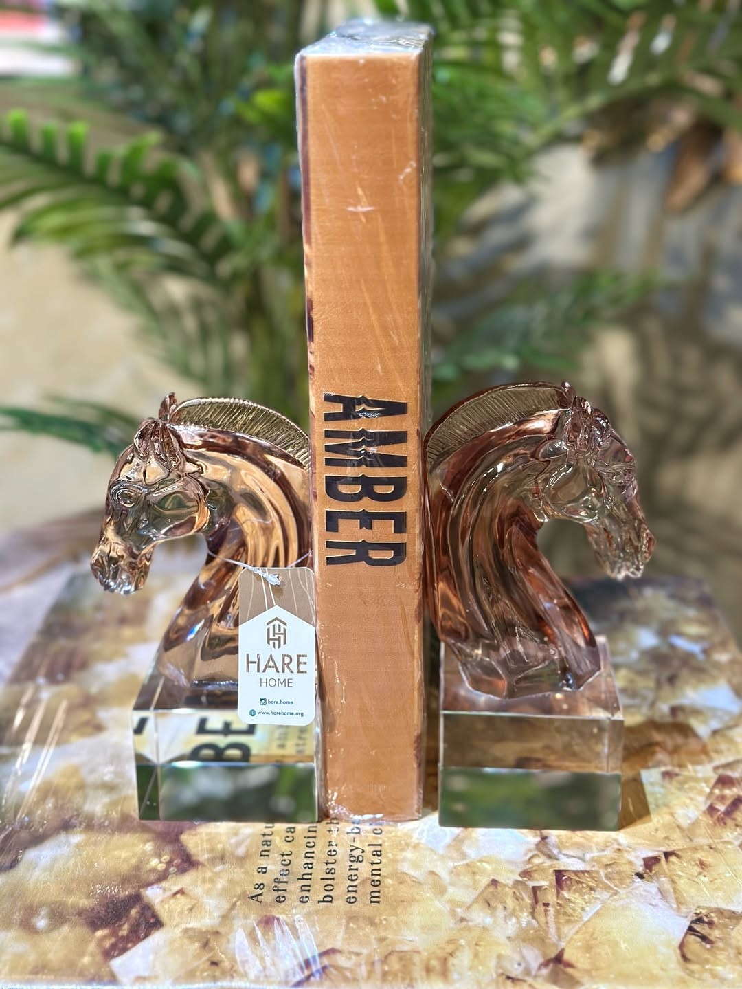 At Figürlü Kitap Tutucu
