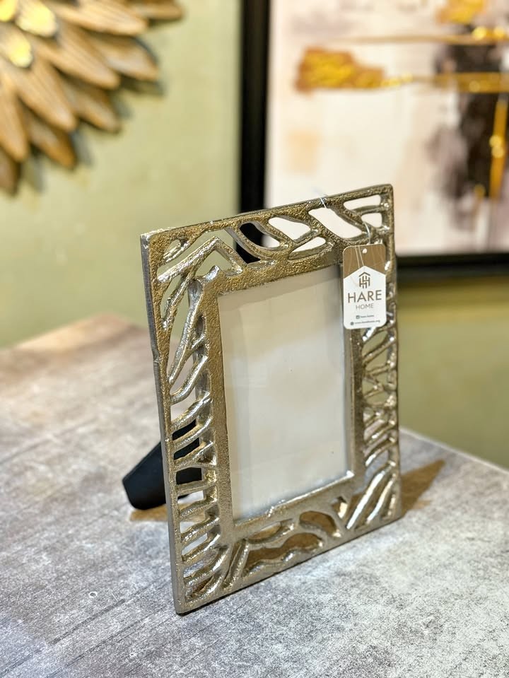 Dalgalı Desen Çerçeve Gümüş
