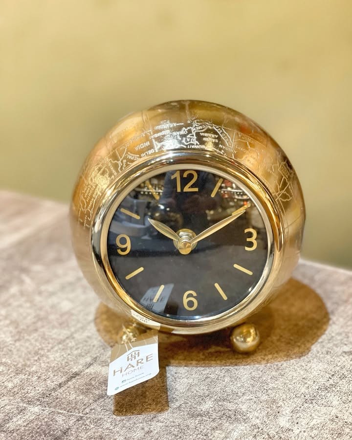 Küre Tasarımlı Masa Saati Gold