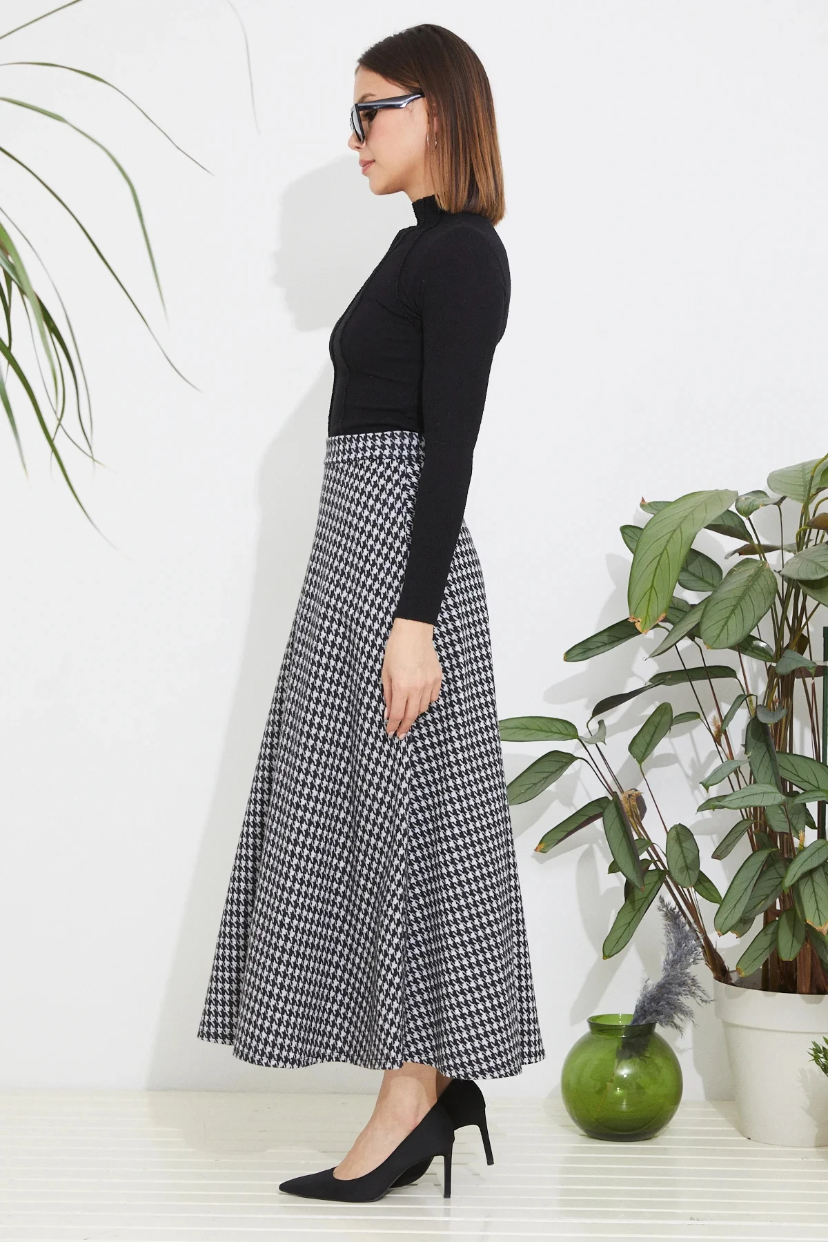 Kadın Kazayağı Desenli Örgü Etek