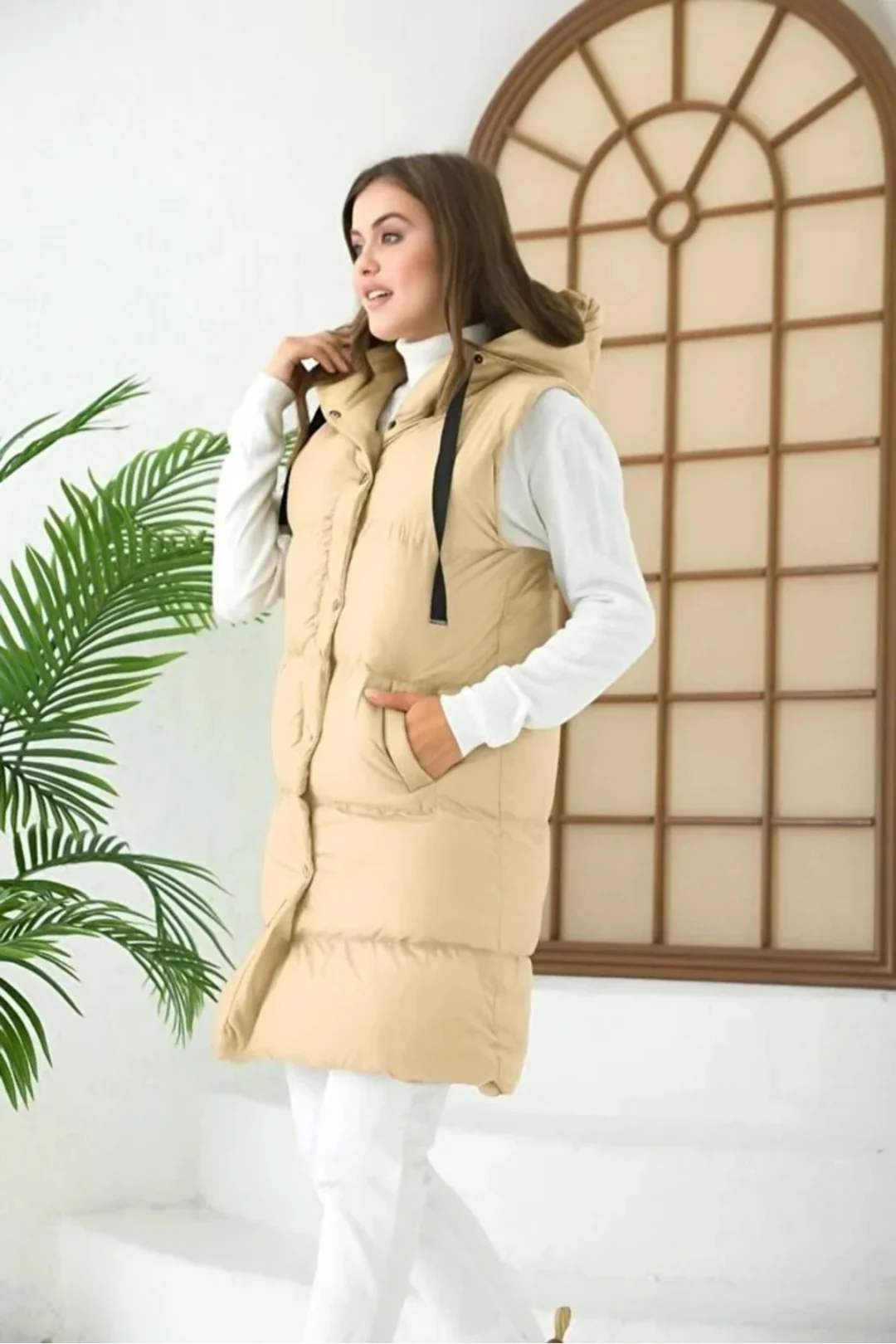 Kadın Kapüşonlu Şişme Yelek Krem