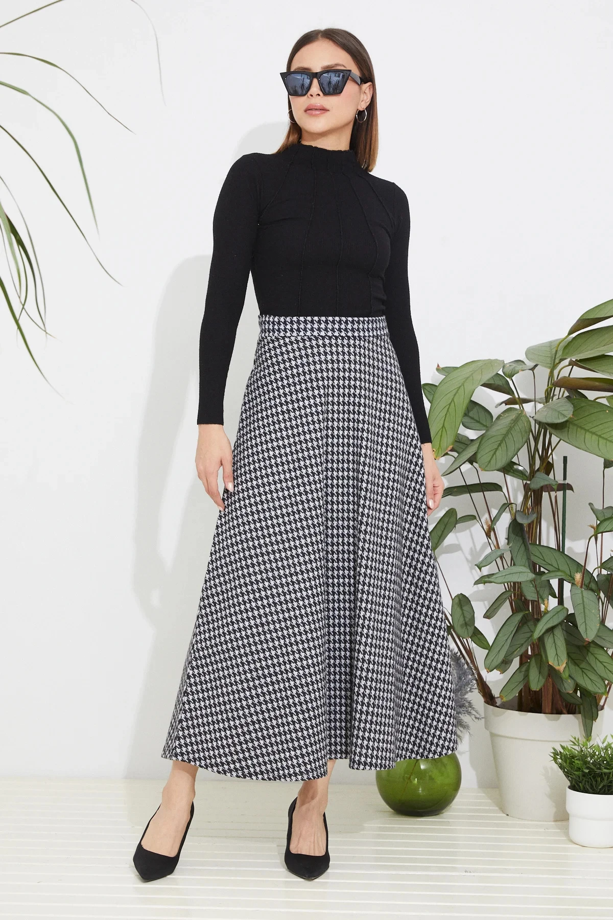 Kadın Kazayağı Desenli Örgü Etek