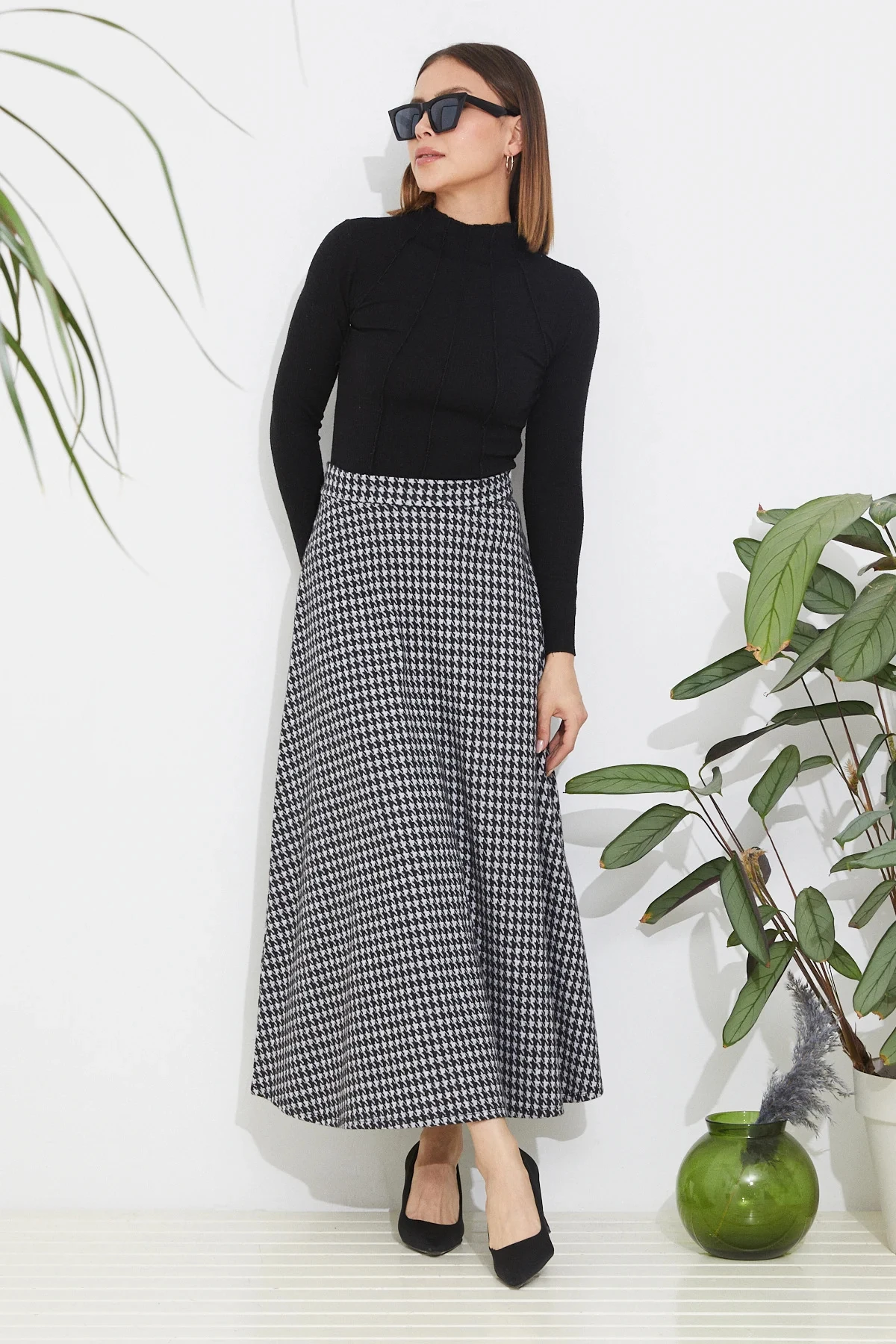 Kadın Kazayağı Desenli Örgü Etek