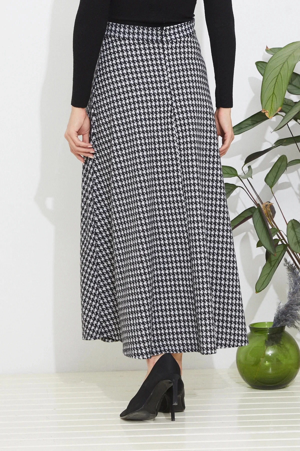 Kadın Kazayağı Desenli Örgü Etek