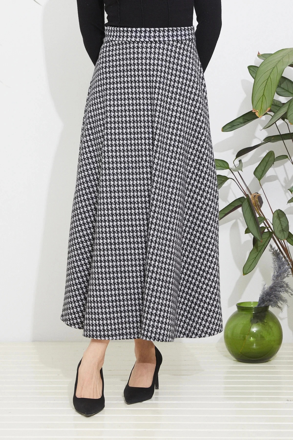 Kadın Kazayağı Desenli Örgü Etek