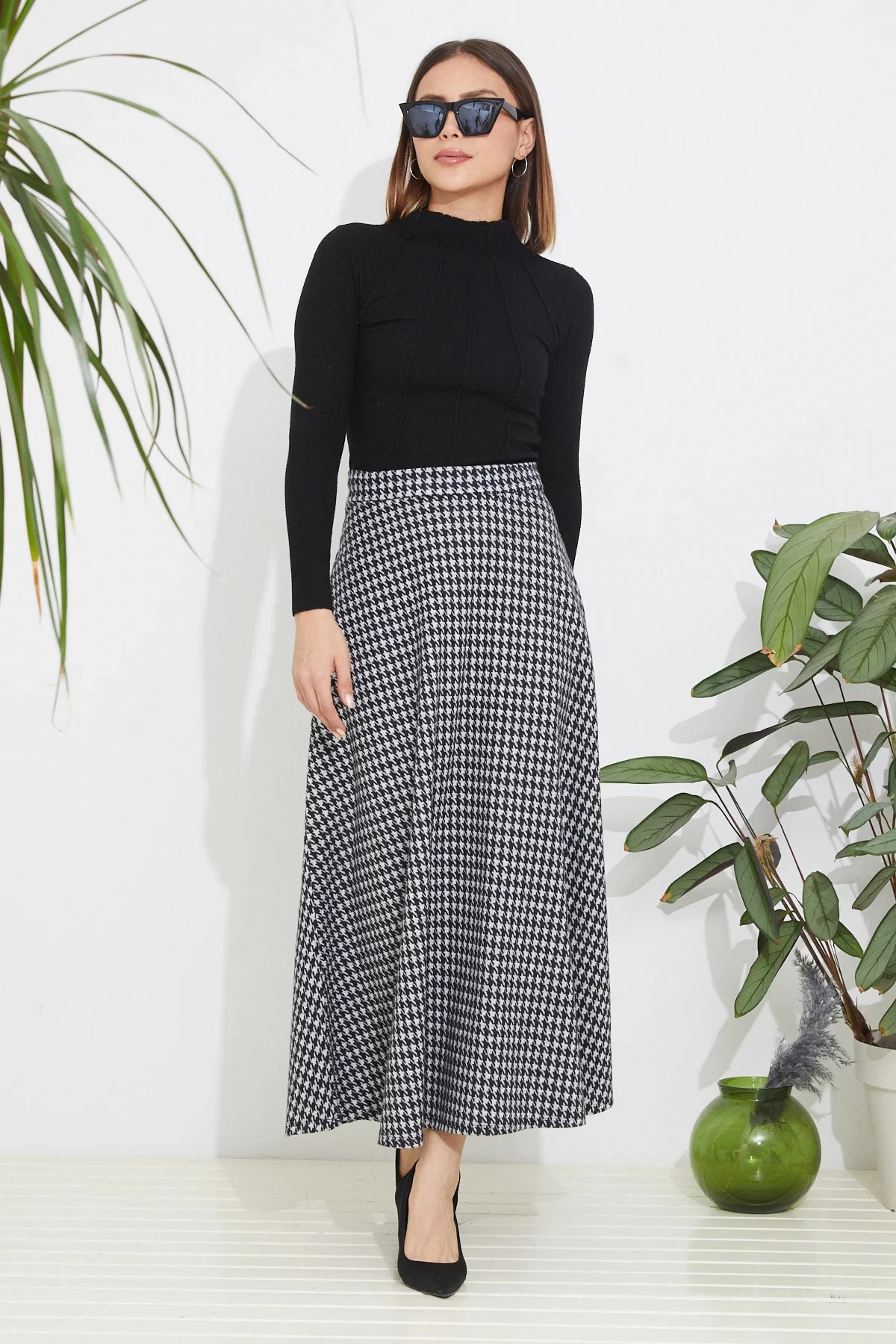 Kadın Kazayağı Desenli Örgü Etek