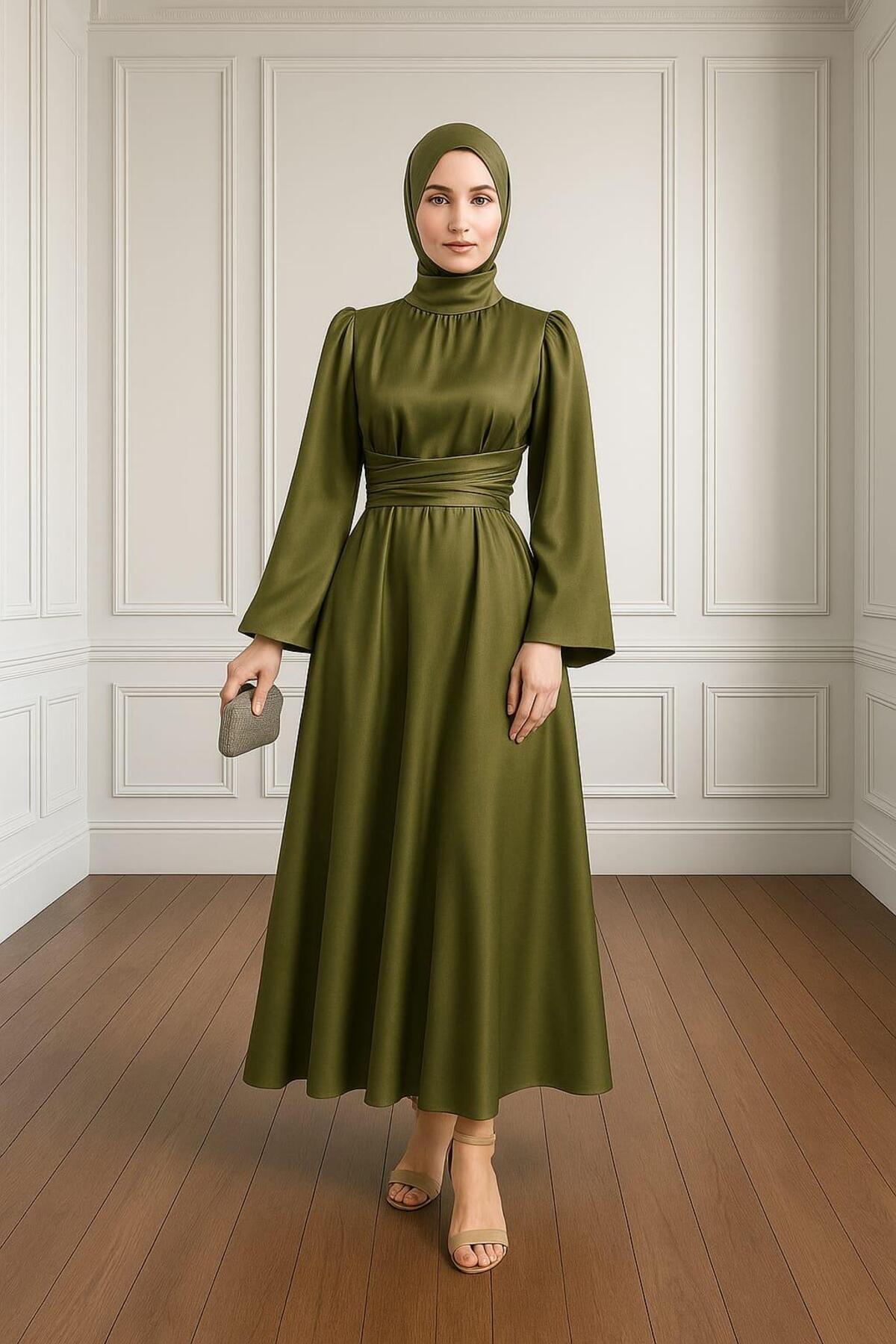 Haki Çapraz Bağlamalı Yakası Ve Beli Büzgülü Saten Tesettür Elbise